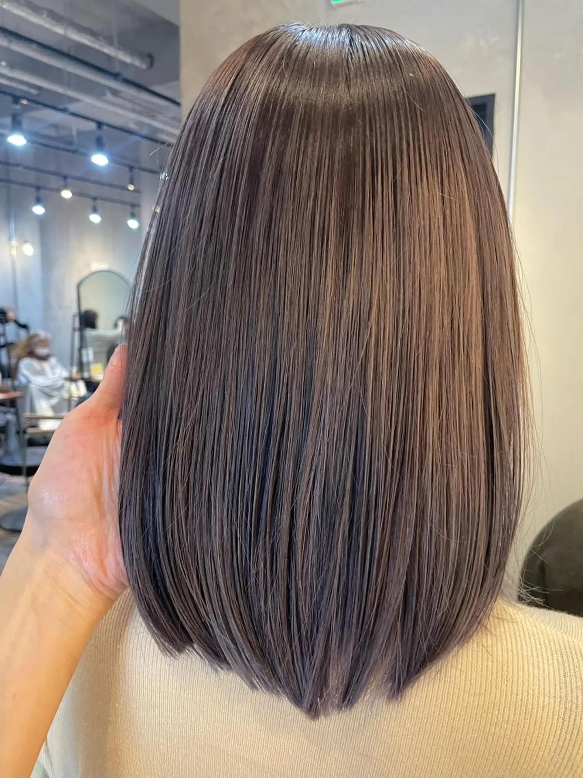 セミロング アッシュ SARA / 髪質改善/西宮北口のヘアスタイル