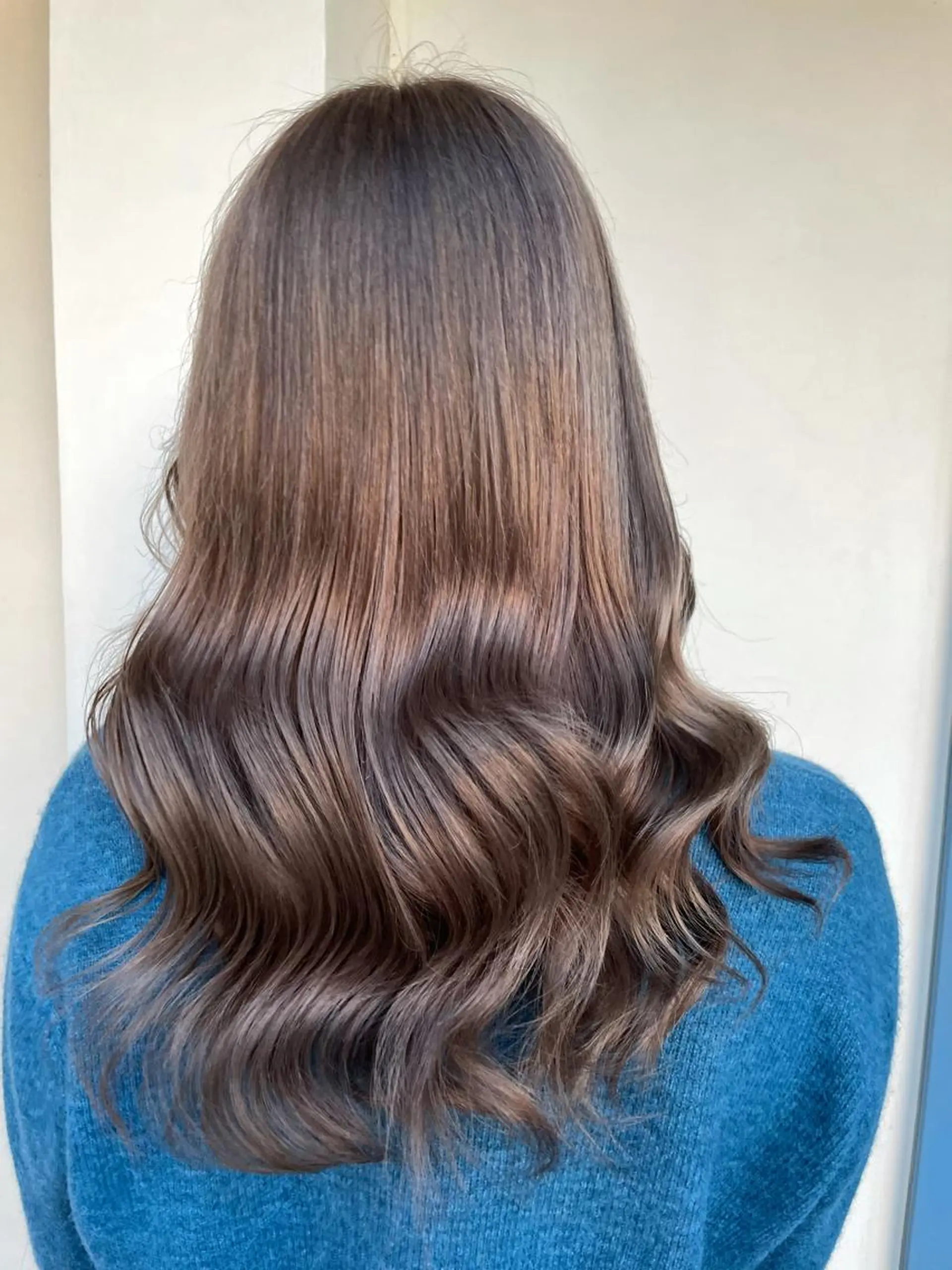 セミロング ヘアカラー トリートメント ブリーチ毛矯正.髪質 改善.髪にドラマをのヘアスタイル