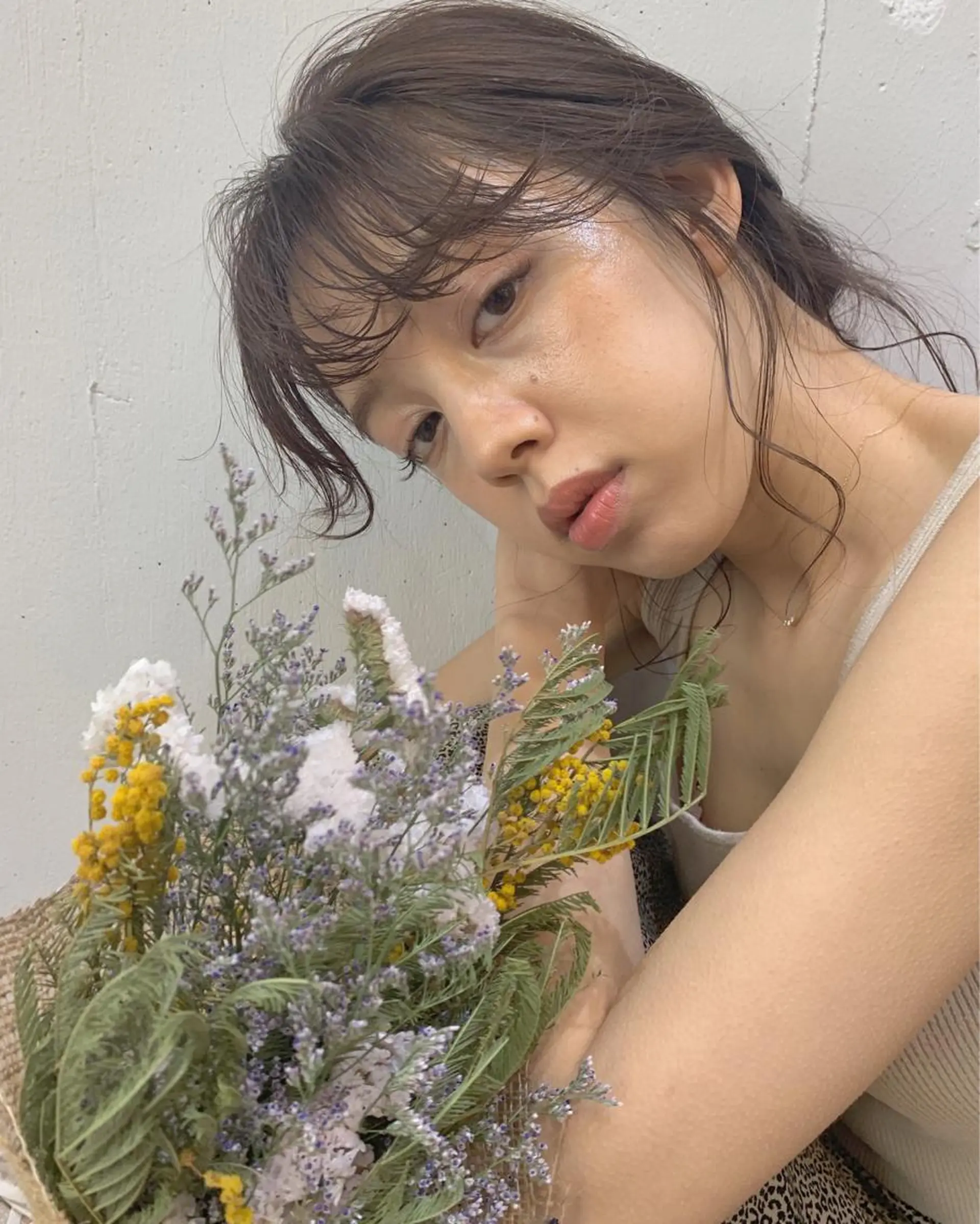 ミディアム 緑川 瑞穂のヘアスタイル