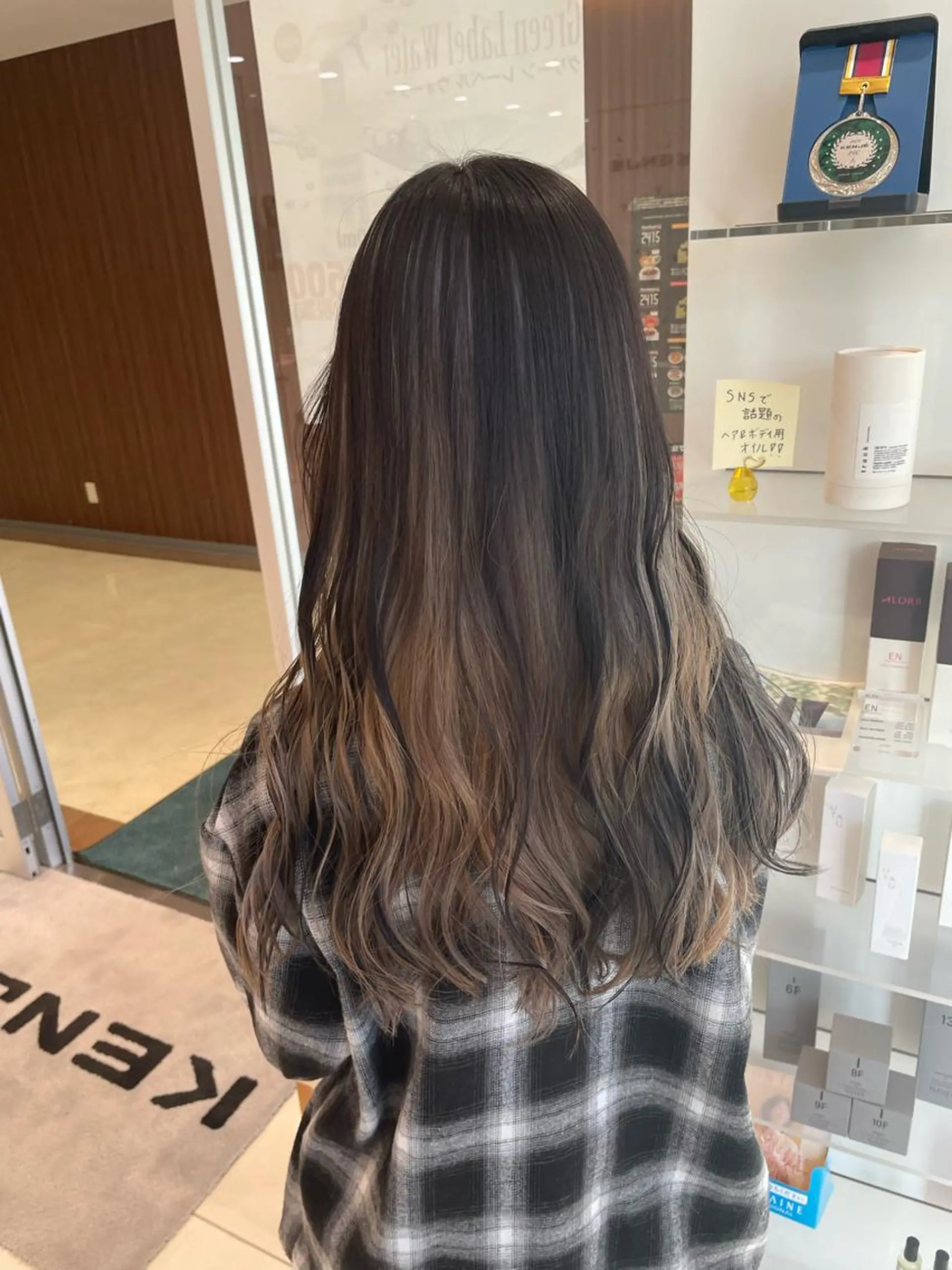 ロング カラー カット ヘアカラー トリートメント 新規限定カット無料 クーポン有り【桂口】のヘアスタイル