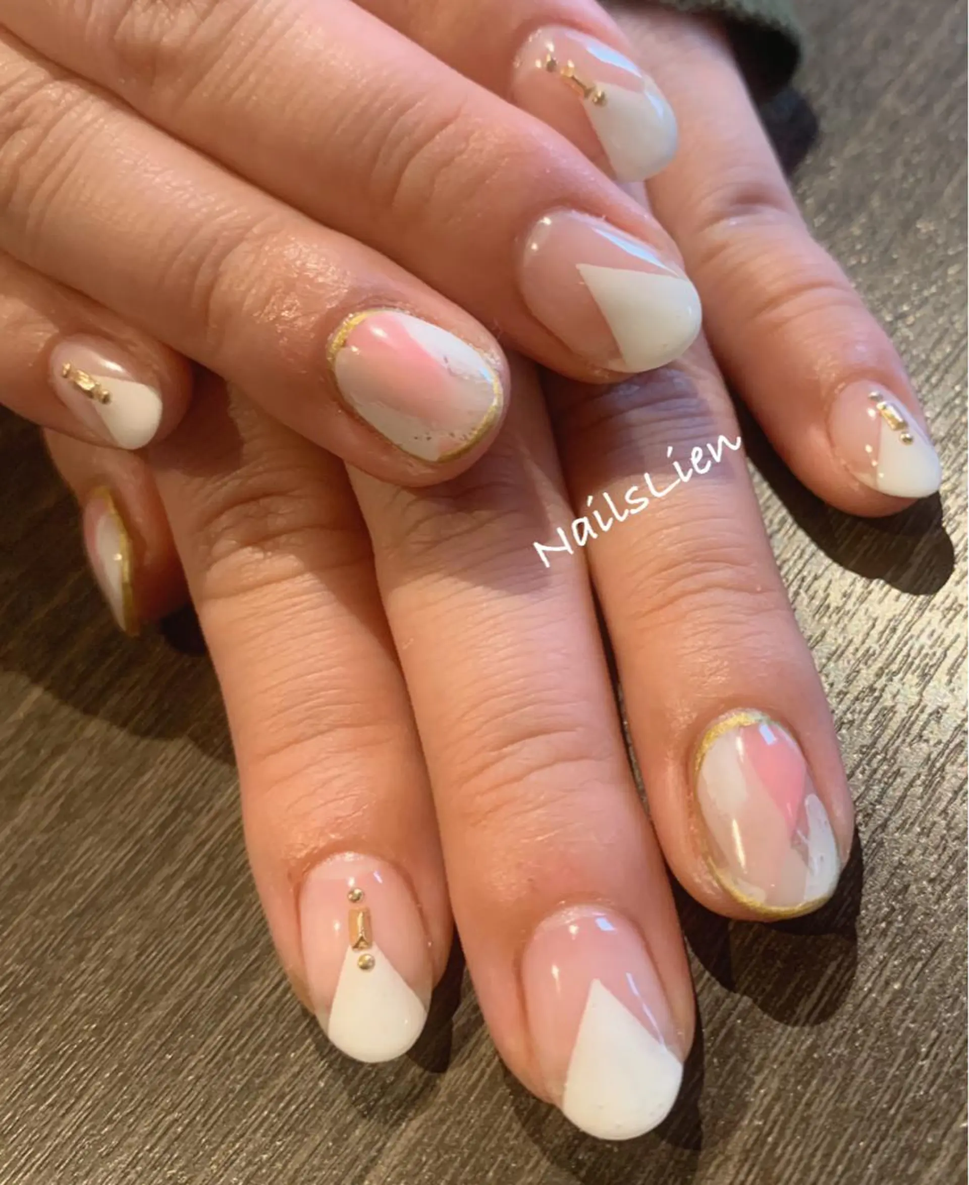 ネイル 冬ネイル studio e n / RiNのネイルデザイン