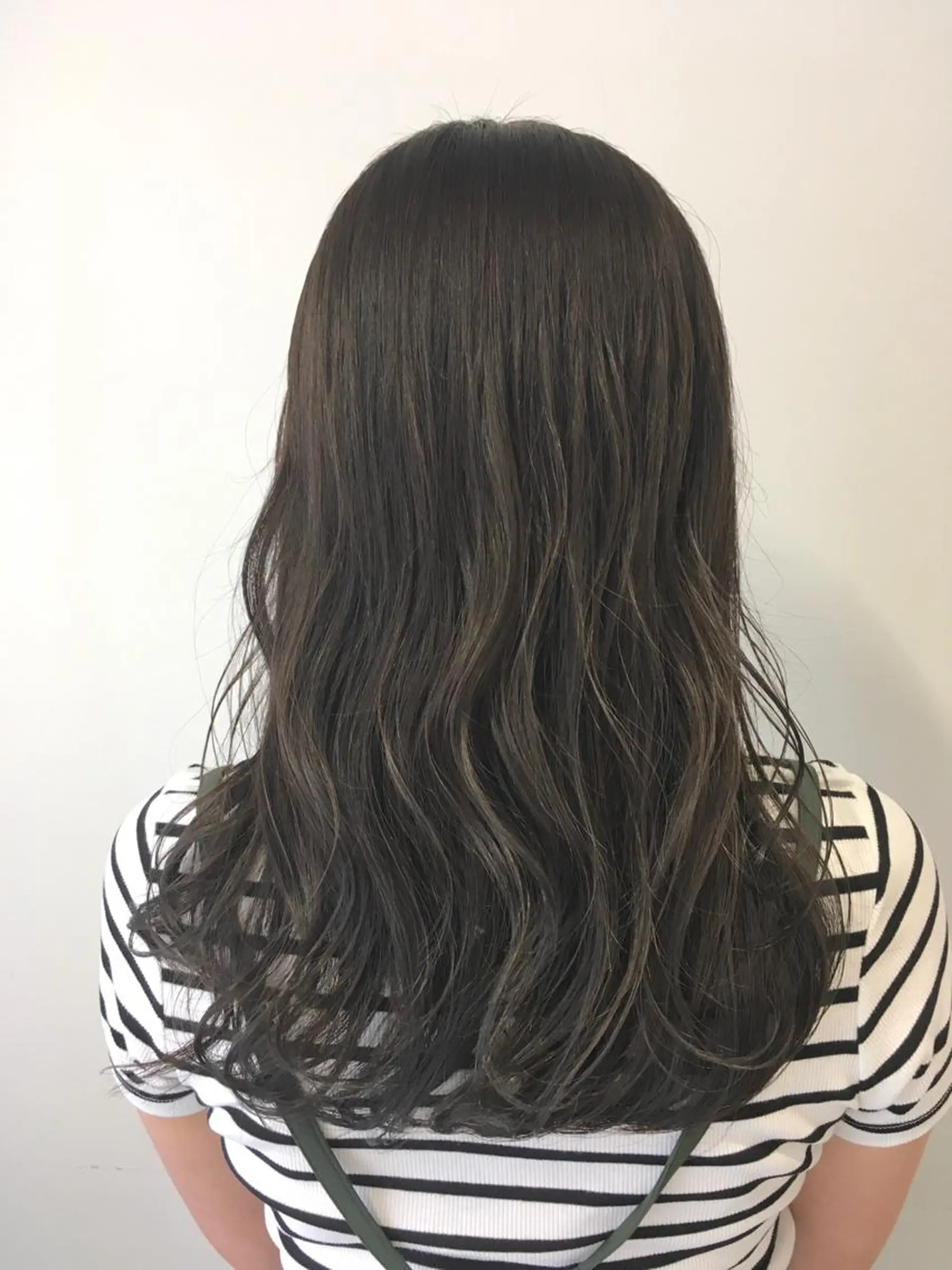 ロング カラー グレージュ ハイライトカラー ハイライト ヘアカラー トリートメント ヘアセット yoshi ☆のヘアスタイル