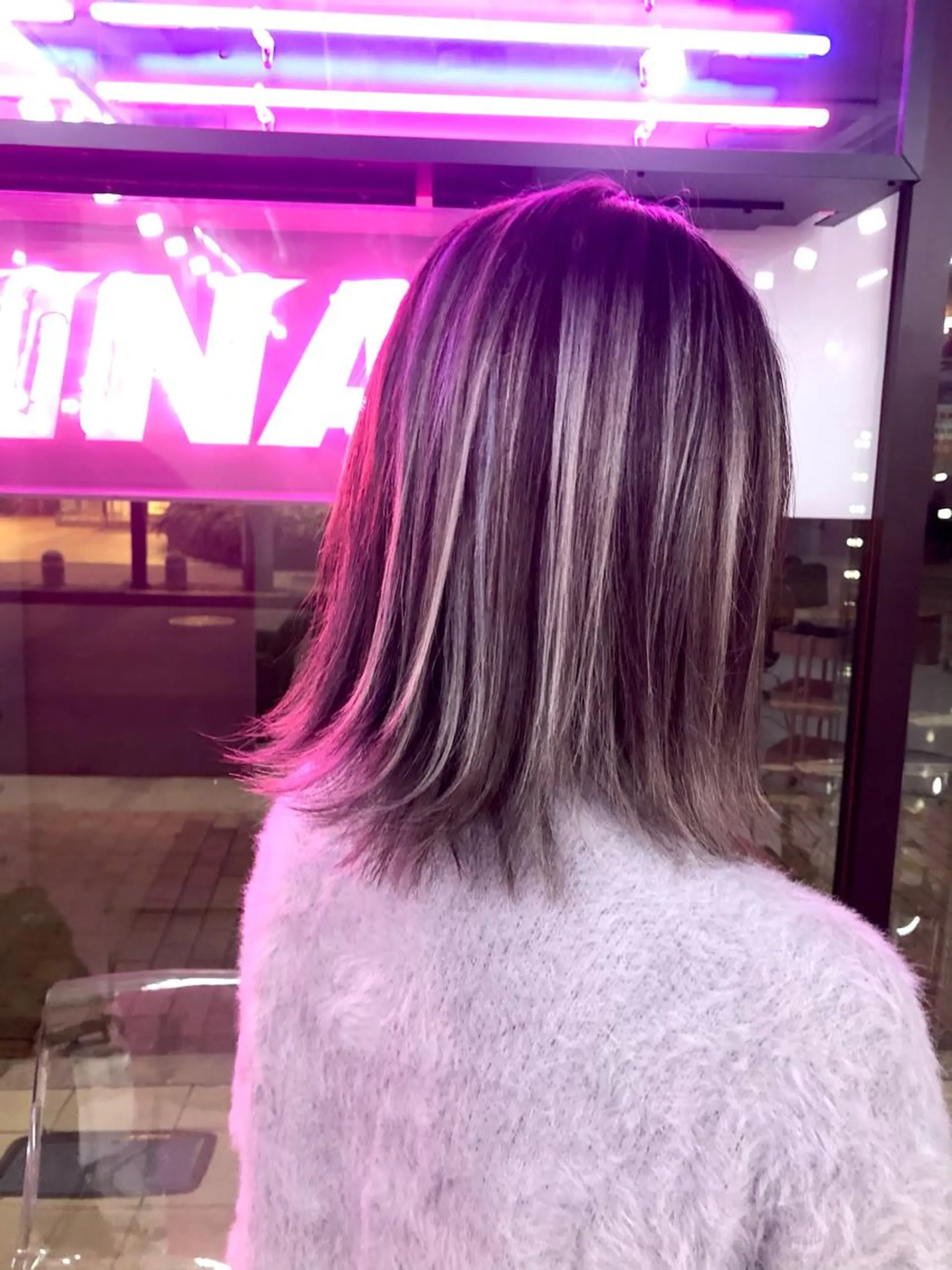 ショート カラー ヘアアレンジ アッシュ アッシュグレー アッシュグレージュ ベージュカラー グレージュ 🪼個性、雰囲気🪼 ⛈オカダ🎧のヘアスタイル