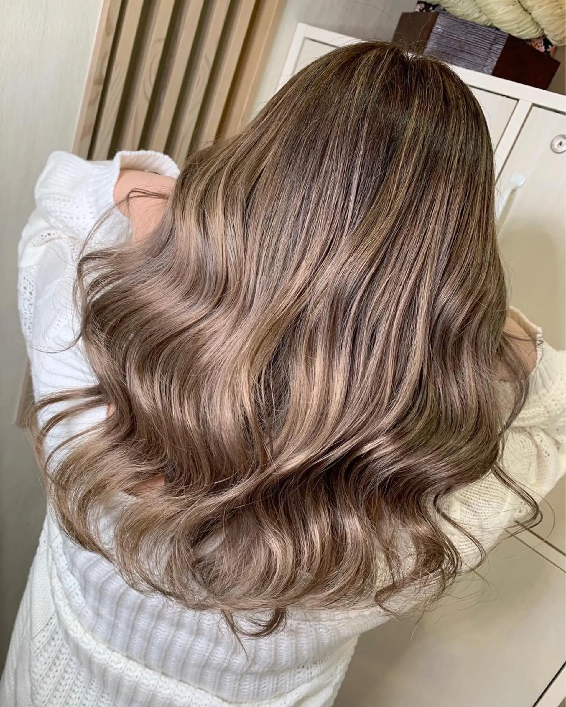 セミロング カラー ハイトーン/韓国風 🤍Nacchi🐈のマツエク・マツパデザイン