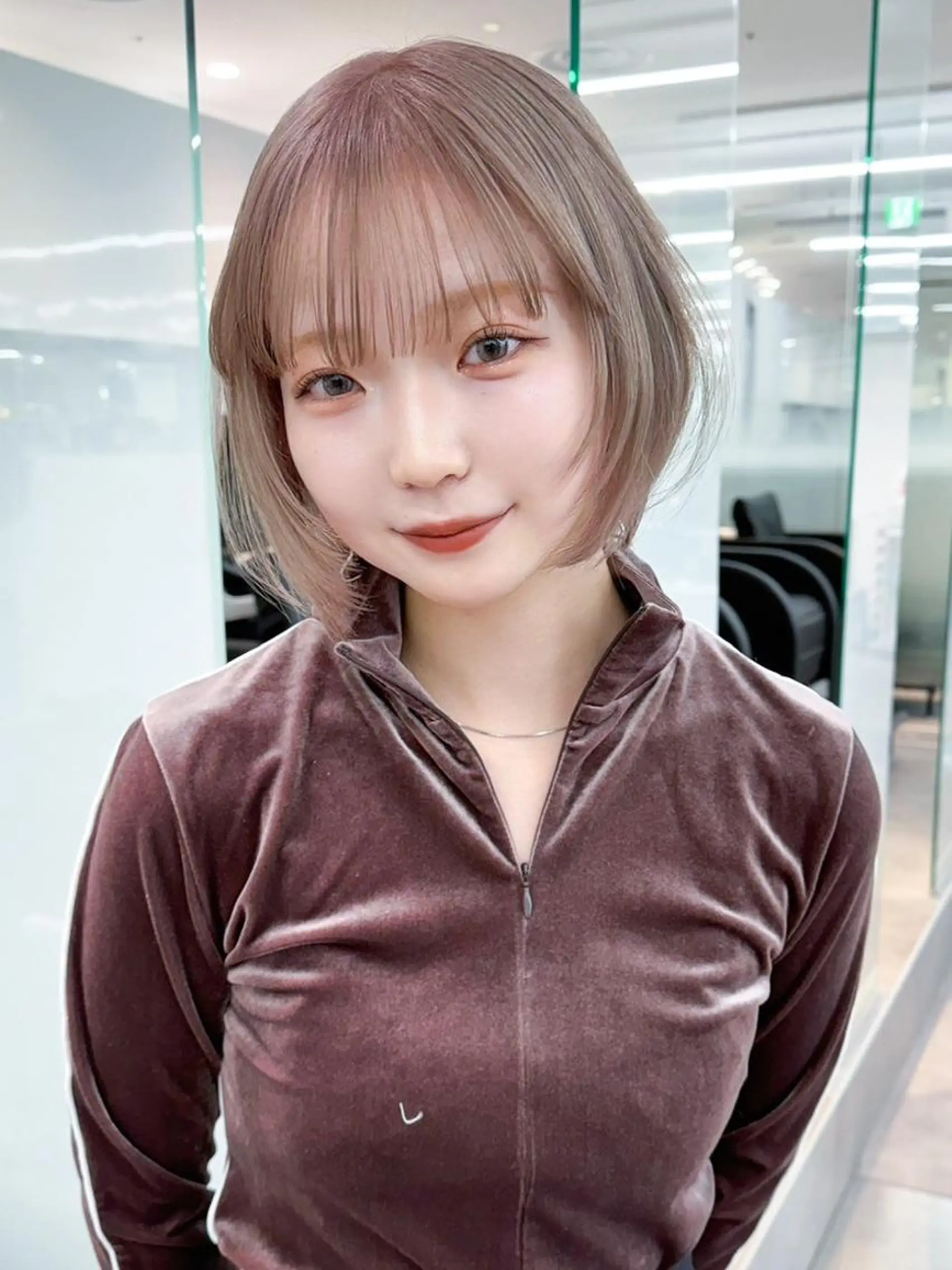 カラー ミディアム ピンクカラー くびれヘア レイヤーカット カット ヘアカラー トリートメント ITbyALBUM 松戸のヘアスタイル