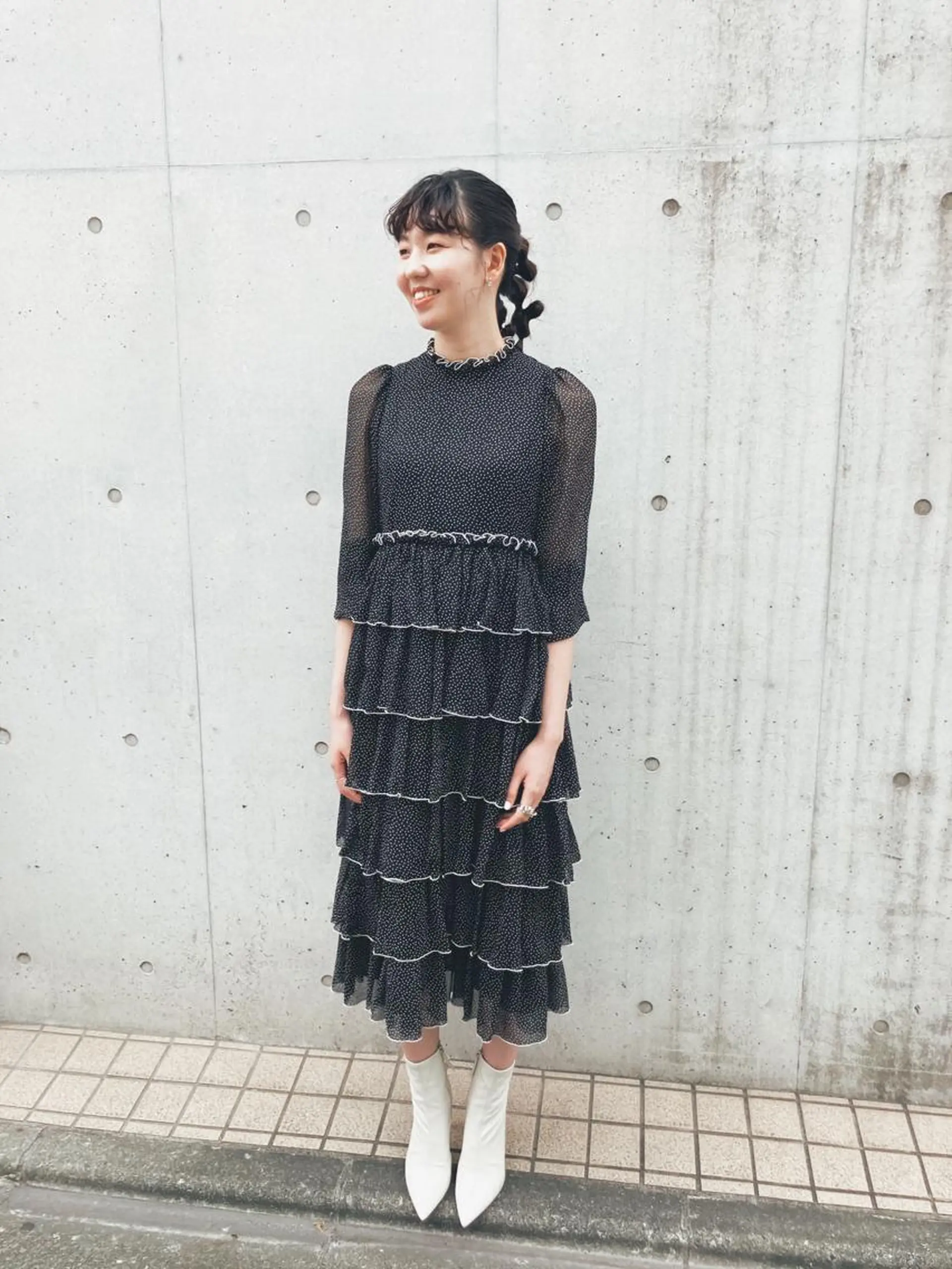 セミロング お団子ヘア 金田 夏野のヘアスタイル