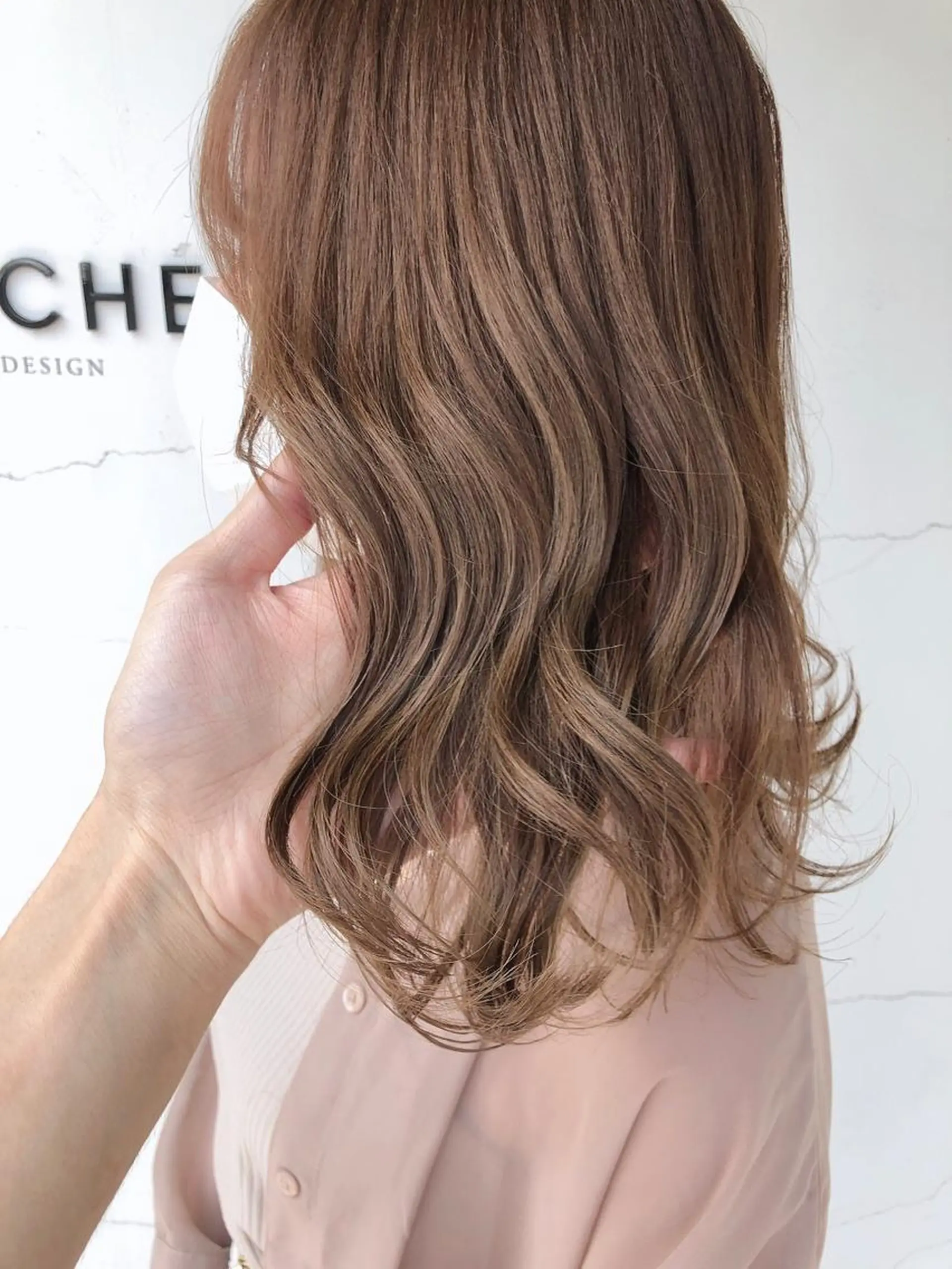 ミディアム カット ヘアカラー トリートメント 具志 正太のヘアスタイル