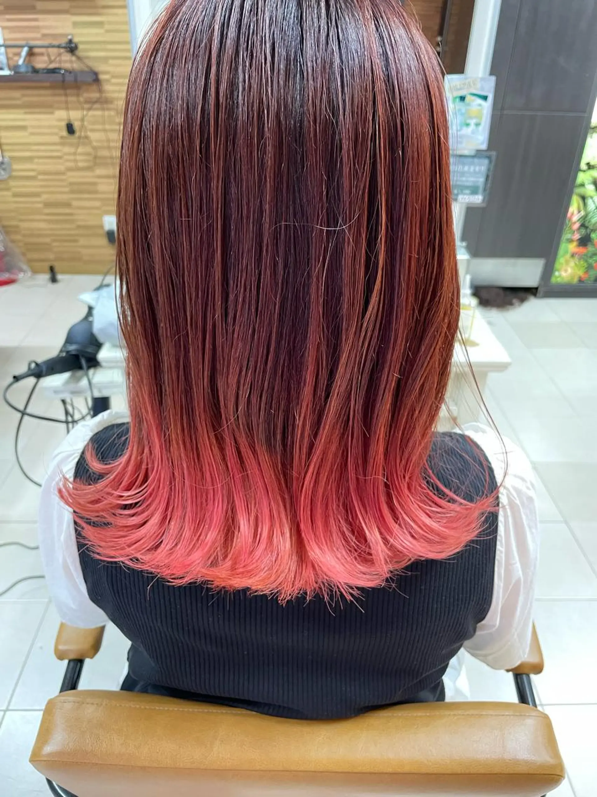 カラー ○HITOMI ○のヘアスタイル