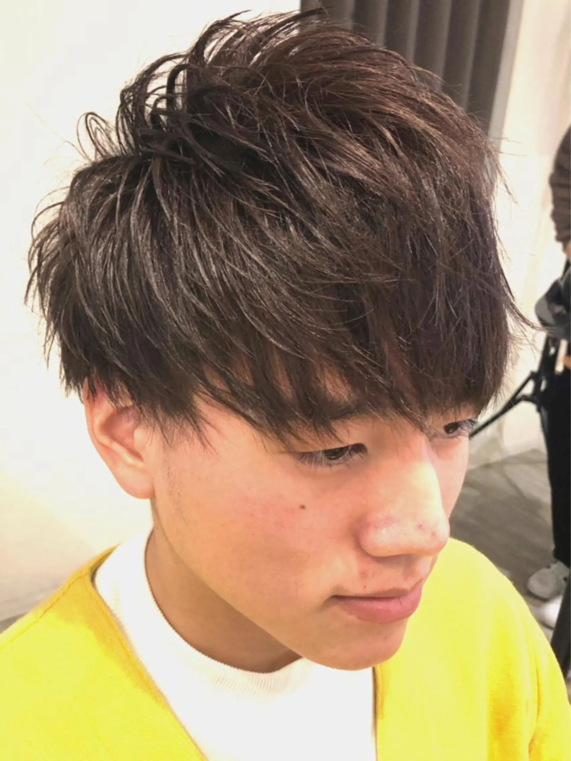 ショート カラー メンズ メンズハイライト マッシュ 刈り上げ アッシュ ブラウンカラー メンズヘア特化 崎田 成人のヘアスタイル