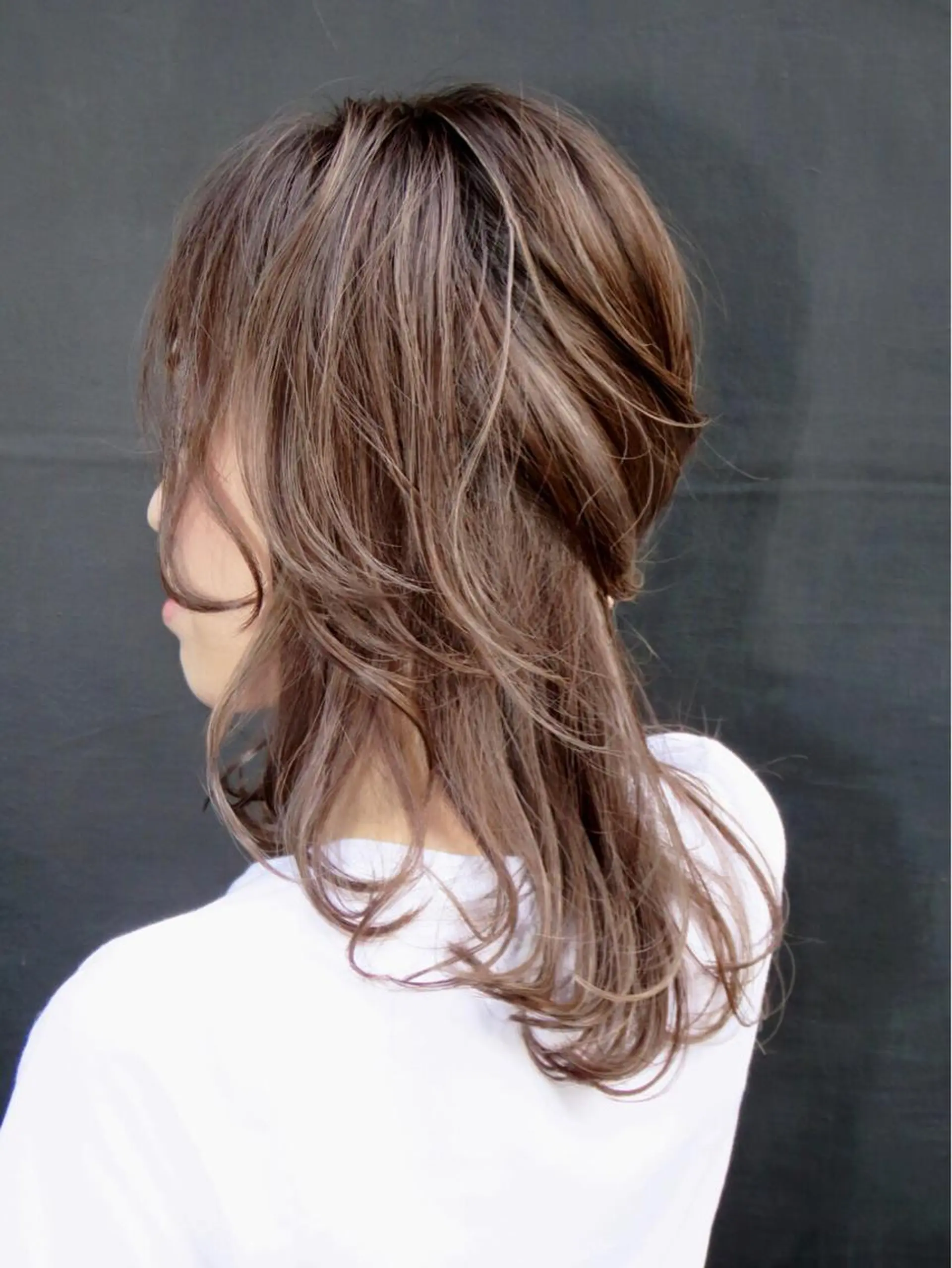 セミロング アッシュ 斉藤 潤一のヘアスタイル