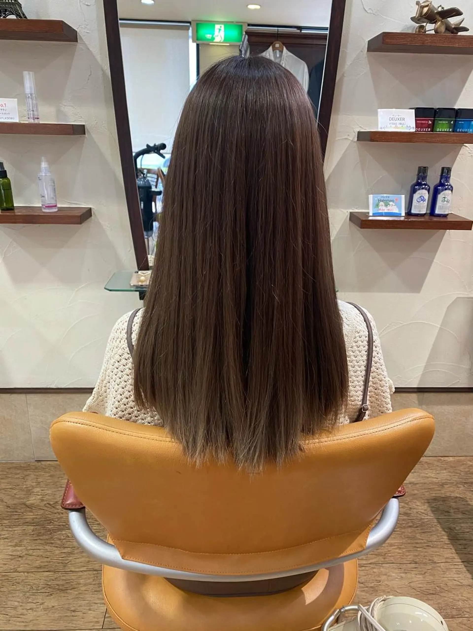 ロング カラー ブリーチ ブラウンカラー ナチュラルブラウン サプリームヘア 飯田みち瑠のヘアスタイル
