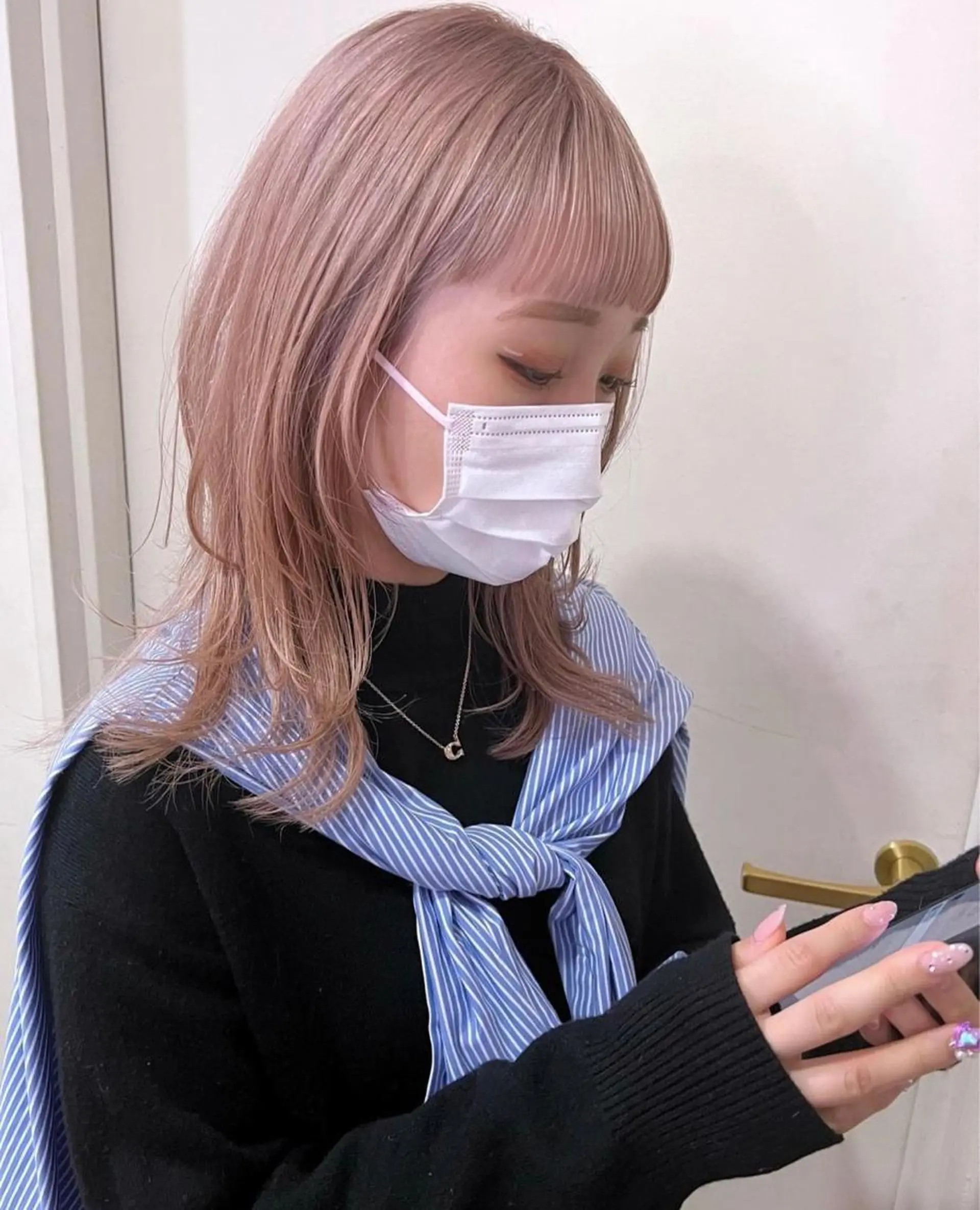 ミディアム 透明感カラー NAN AMI グレージュのヘアスタイル