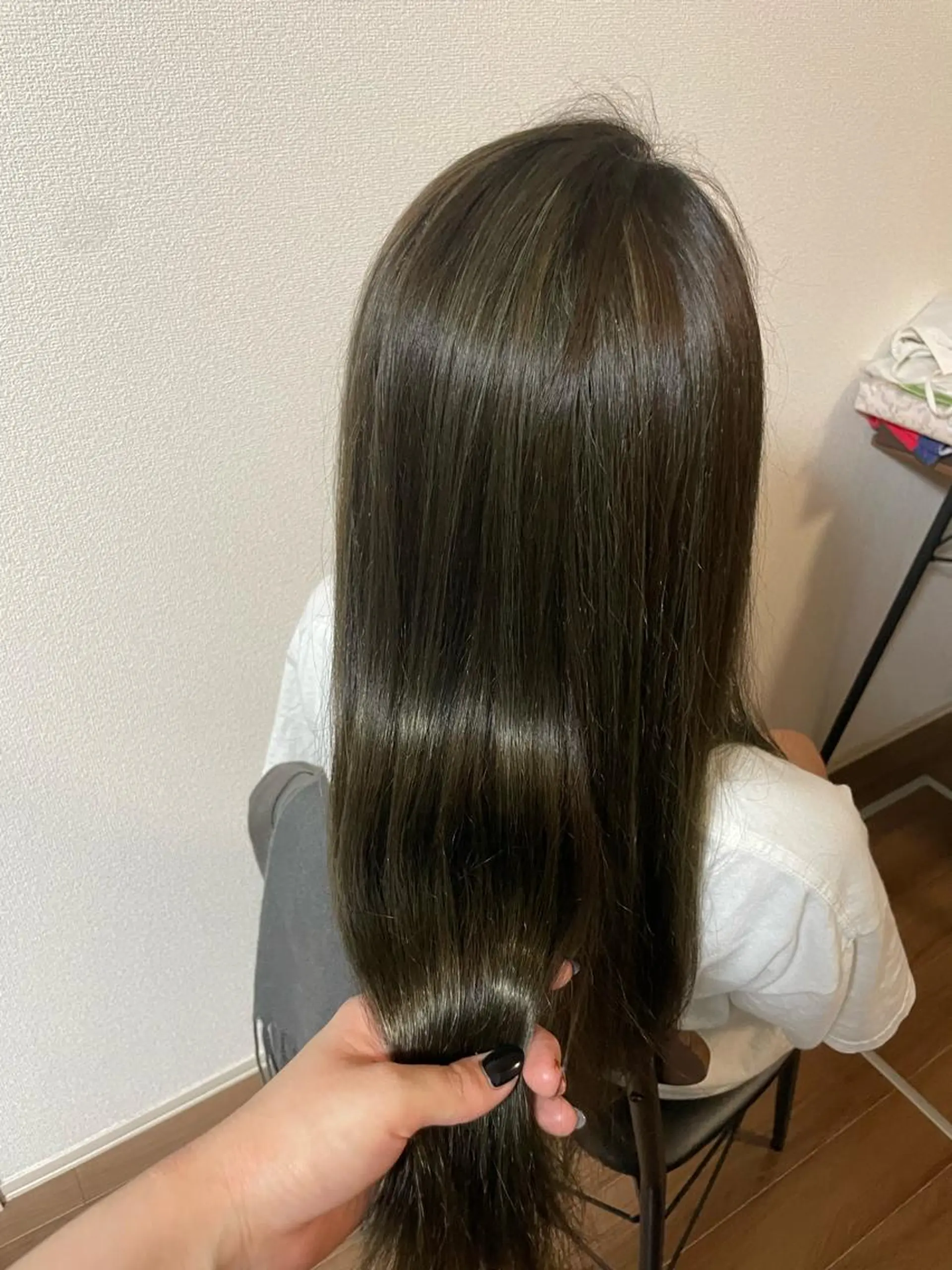 ロング カラー オリーブカラー クロスパーマ/うる艶 カラー/Kurumiのヘアスタイル