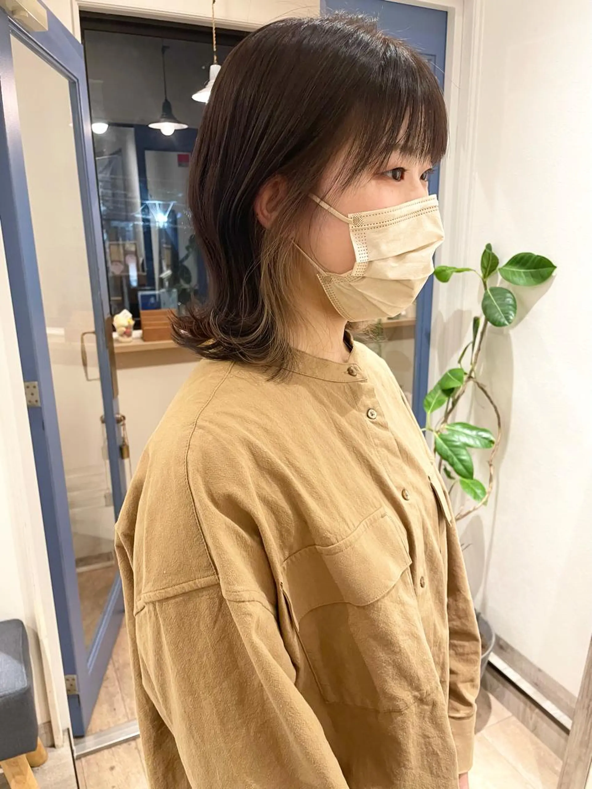 ミディアム カラー ボブレイヤー ベージュカラー ブリーチ ブラウンカラー チョコレートブラウン 🩰オリーブ/ ベージュ松本咲花🩰のヘアスタイル