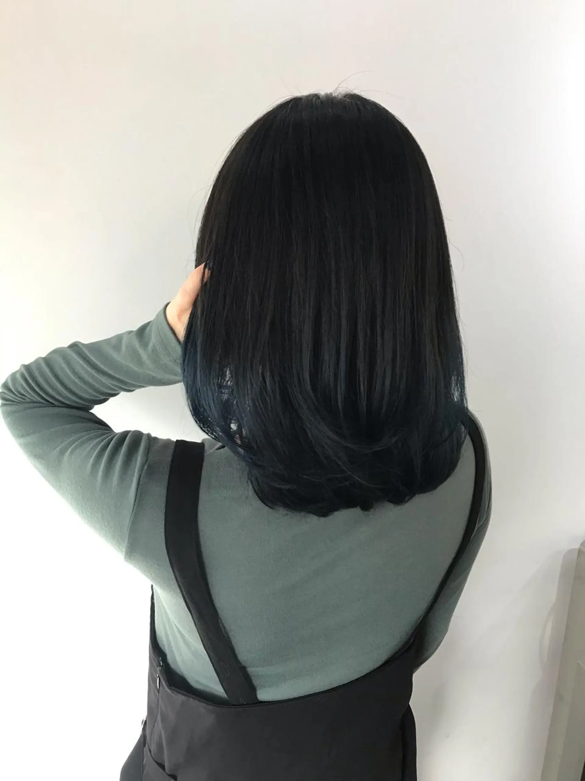 ミディアム 横山 奈央のヘアスタイル