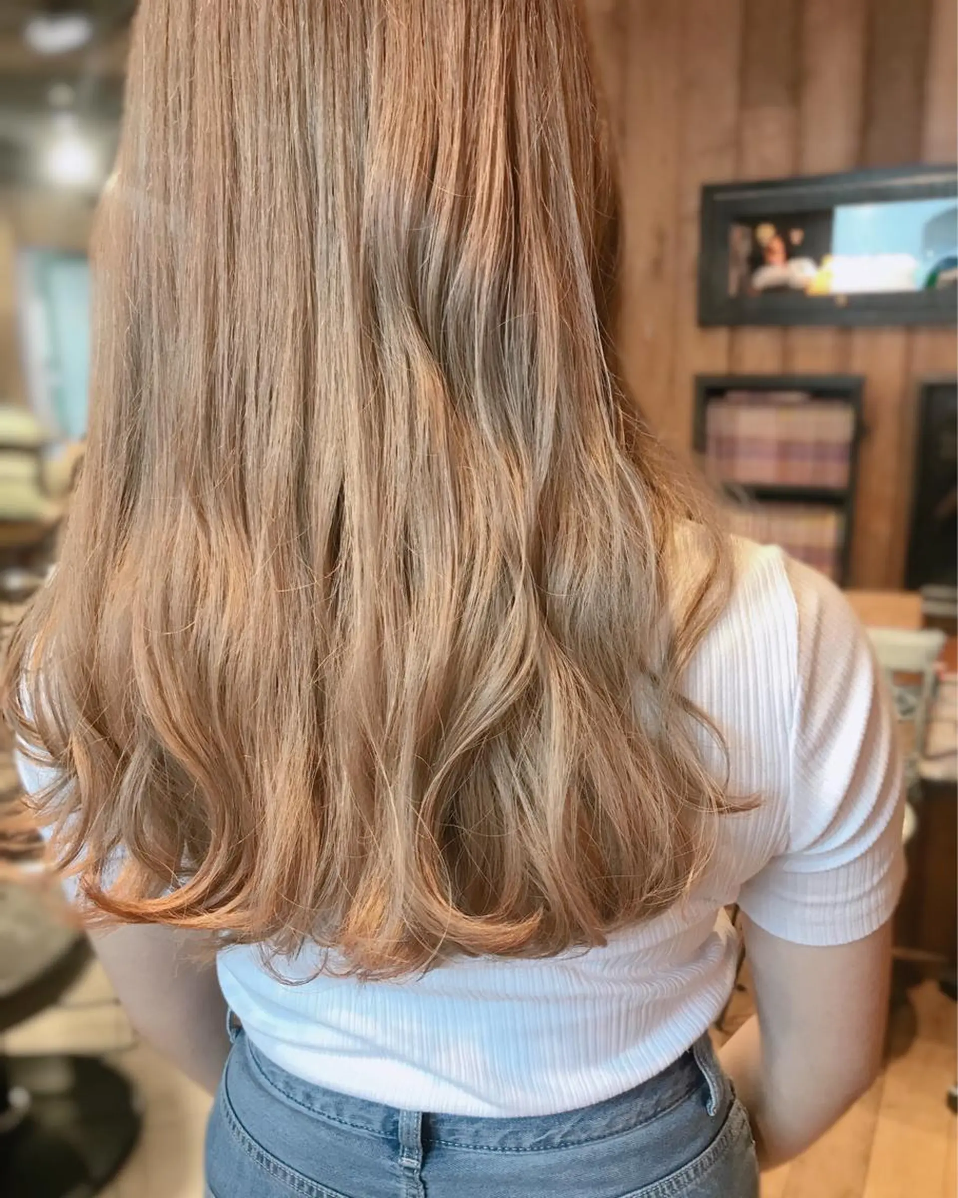 セミロング カラー 🌷RIE 🌷のヘアスタイル