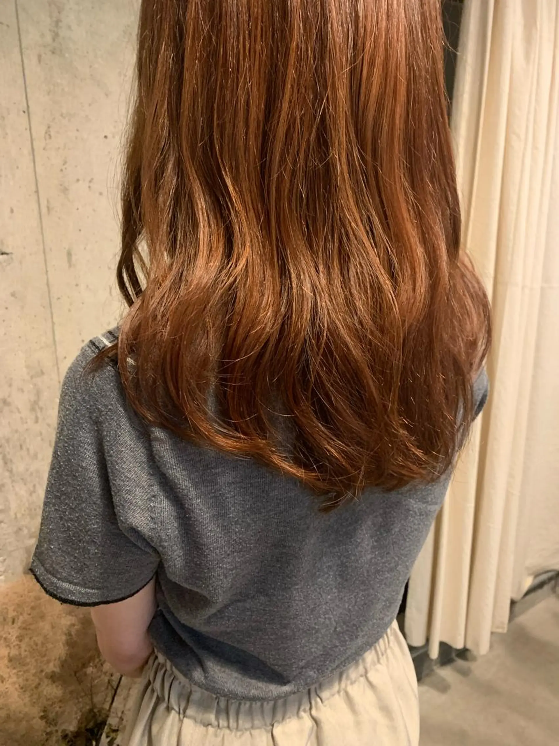 ロング Asti blanche所属・ブリーチなしWカラー /地毛風/小林凪沙のヘアスタイル