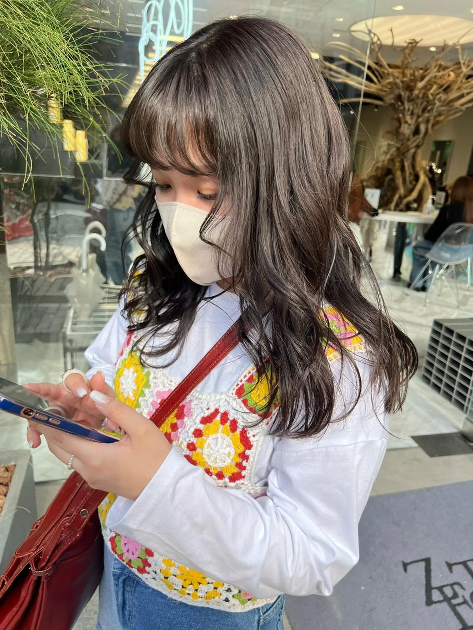 ロング カラー パーマ ヘアアレンジ メンズ キッズ ネイル マツエク・マツパ mana 暖色カラーカットのヘアスタイル