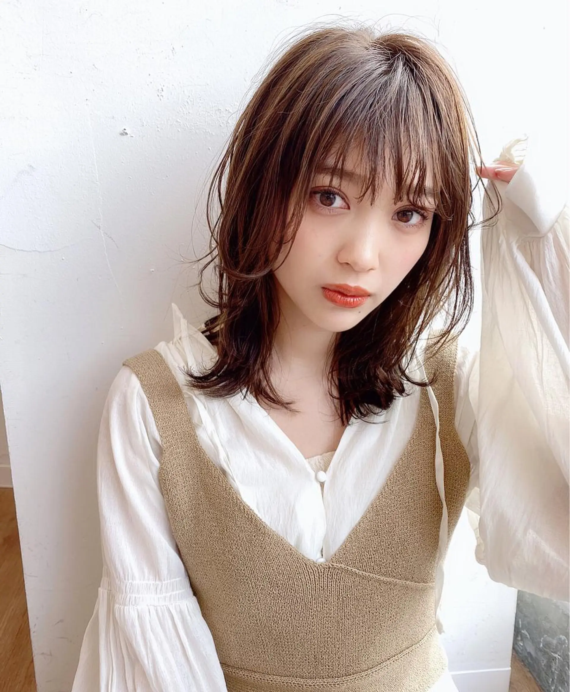 ミディアム シースルーバング ウルフカット 鎌倉 彩のヘアスタイル