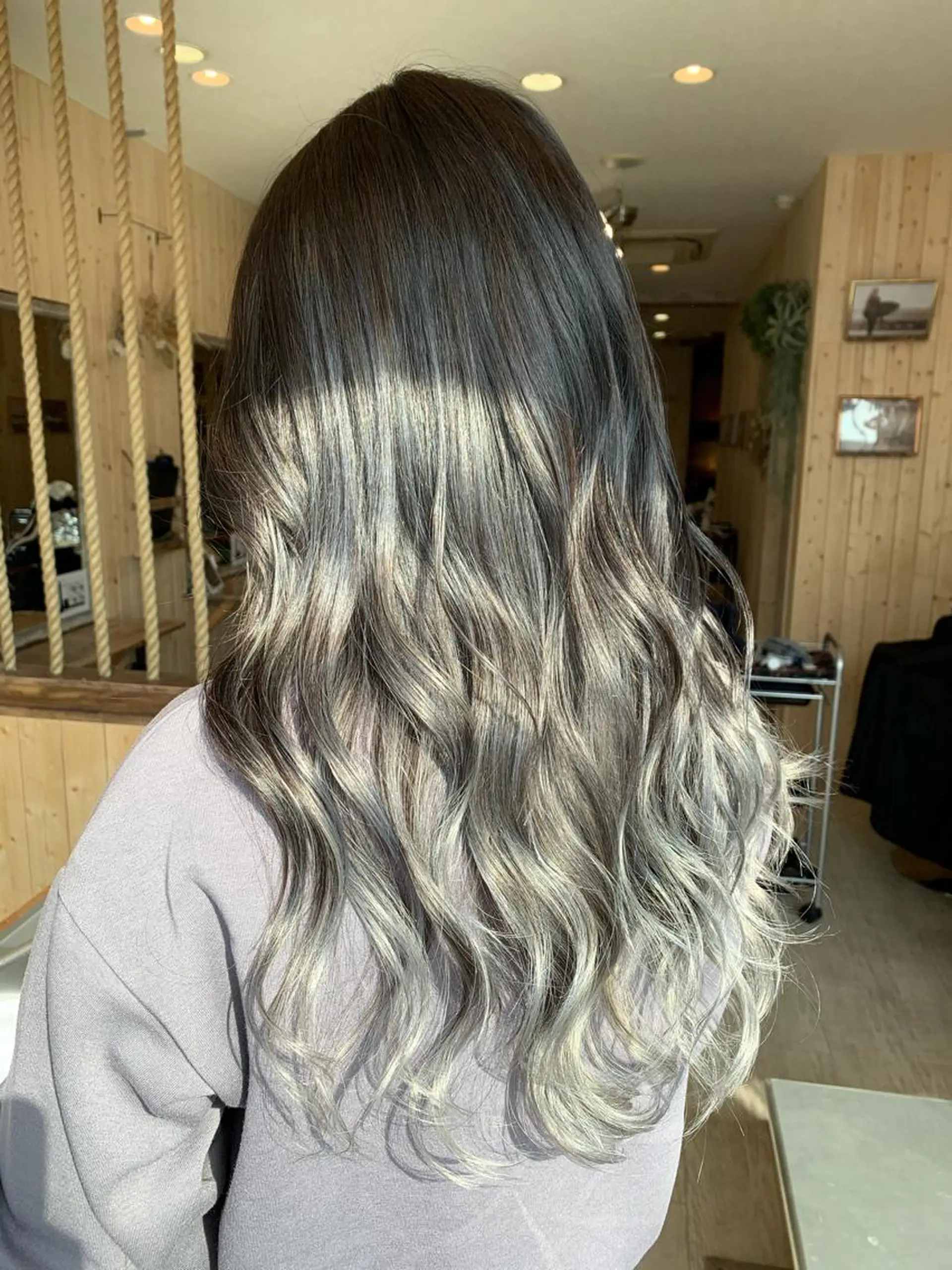 セミロング カット ヘアカラー 高山 滉太のヘアスタイル