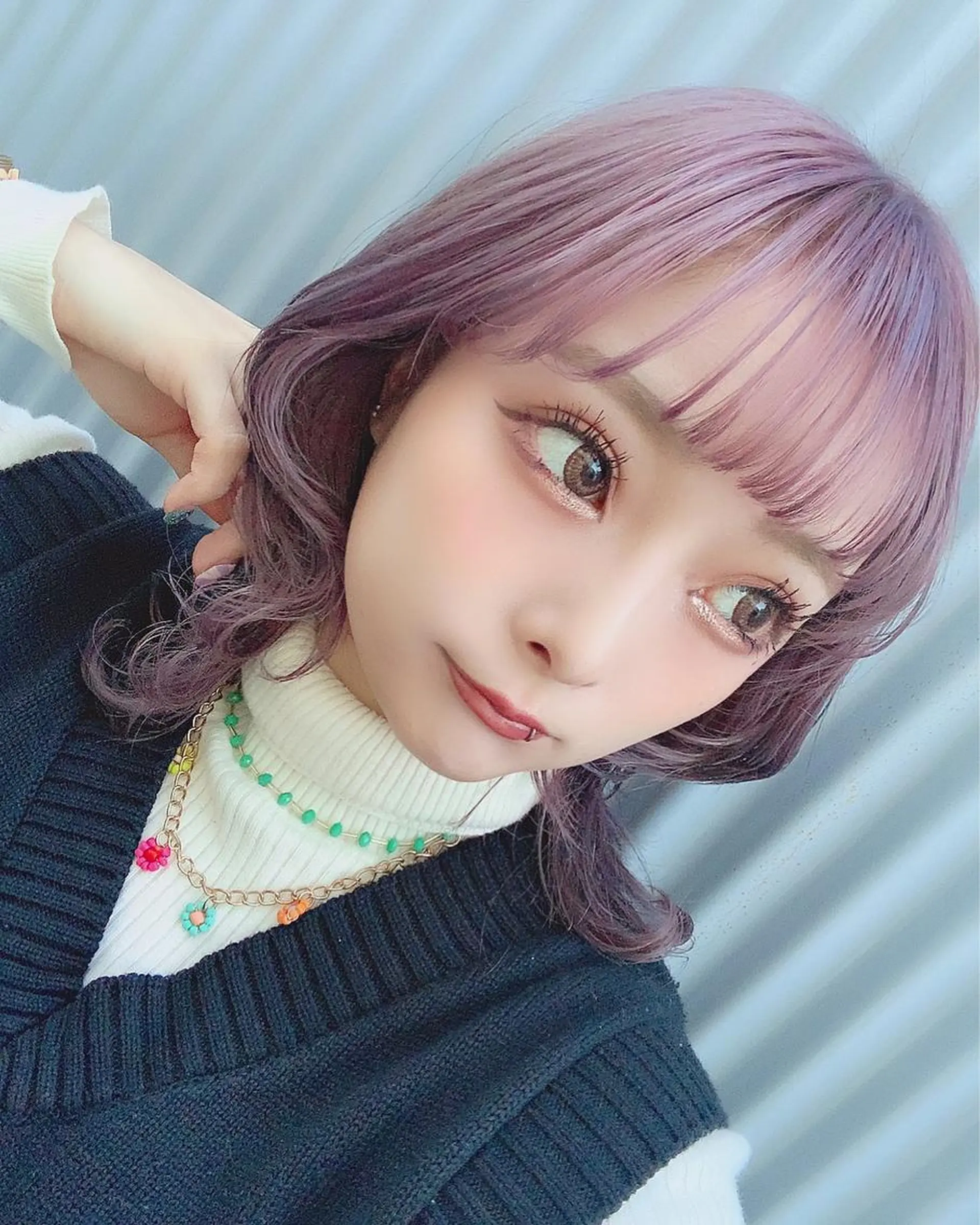 ミディアム カラー カット ヘアカラー トリートメント 透明感ハイトーン🦄 キラ🌈のヘアスタイル