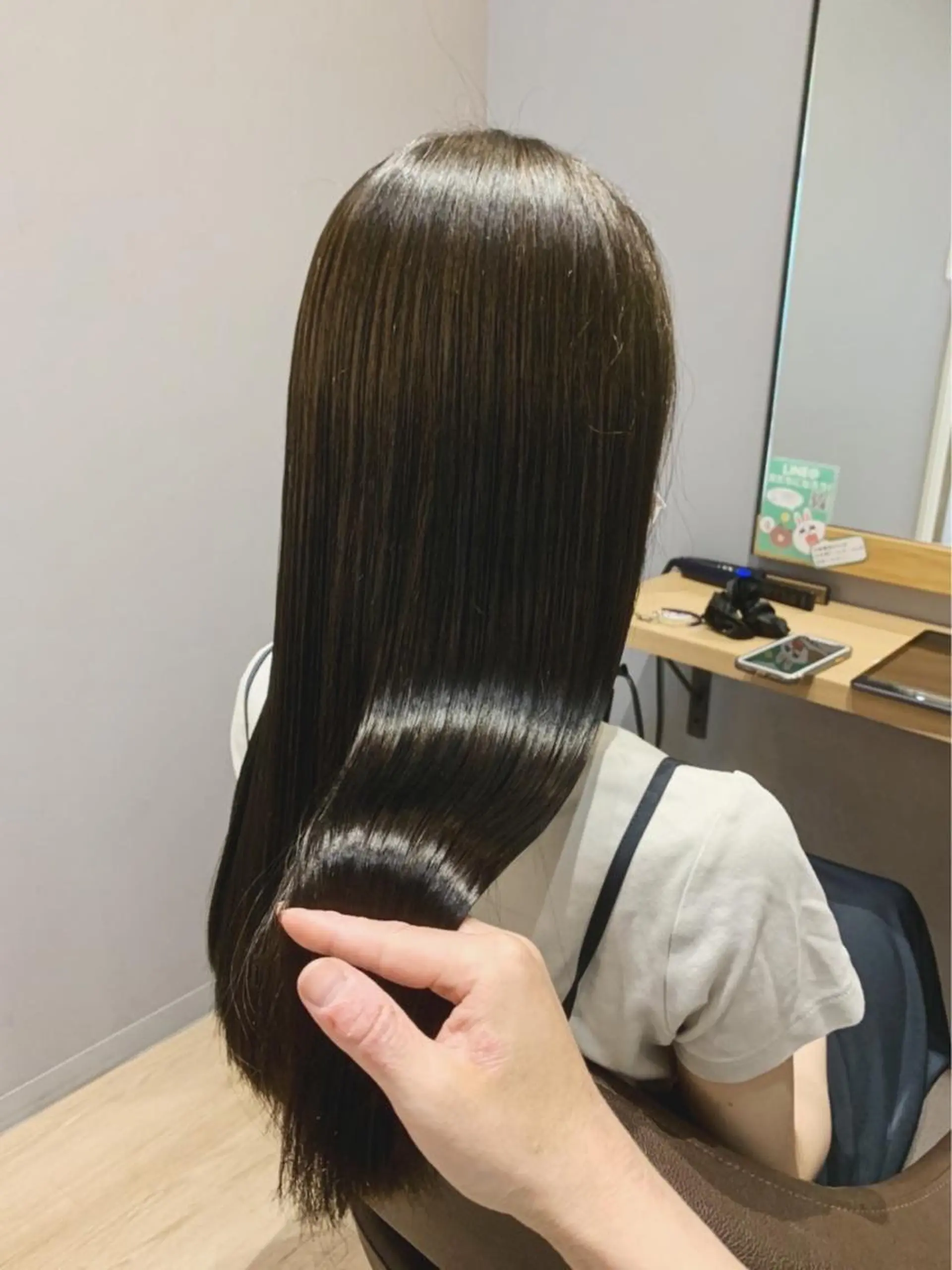 ロング 髪質改善 トリートメント 縮毛矯正 トリートメント ENN藤本 大輝艶感カラーのヘアスタイル