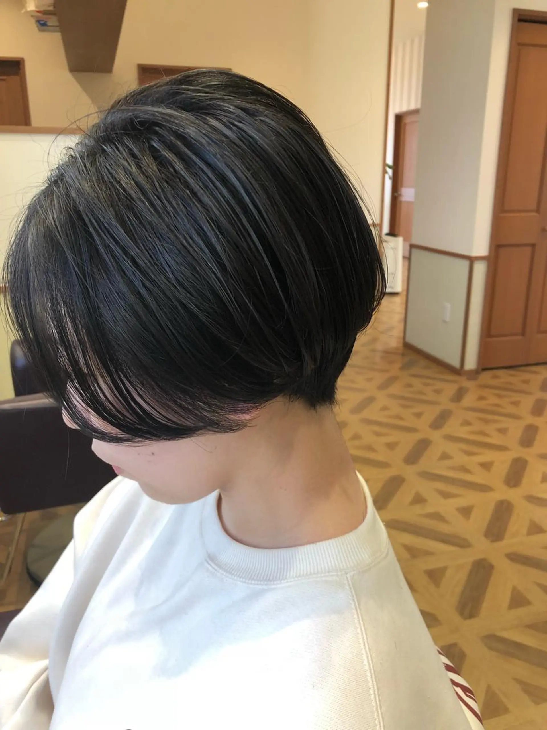 ショート パーマ 大石 陽菜のヘアスタイル