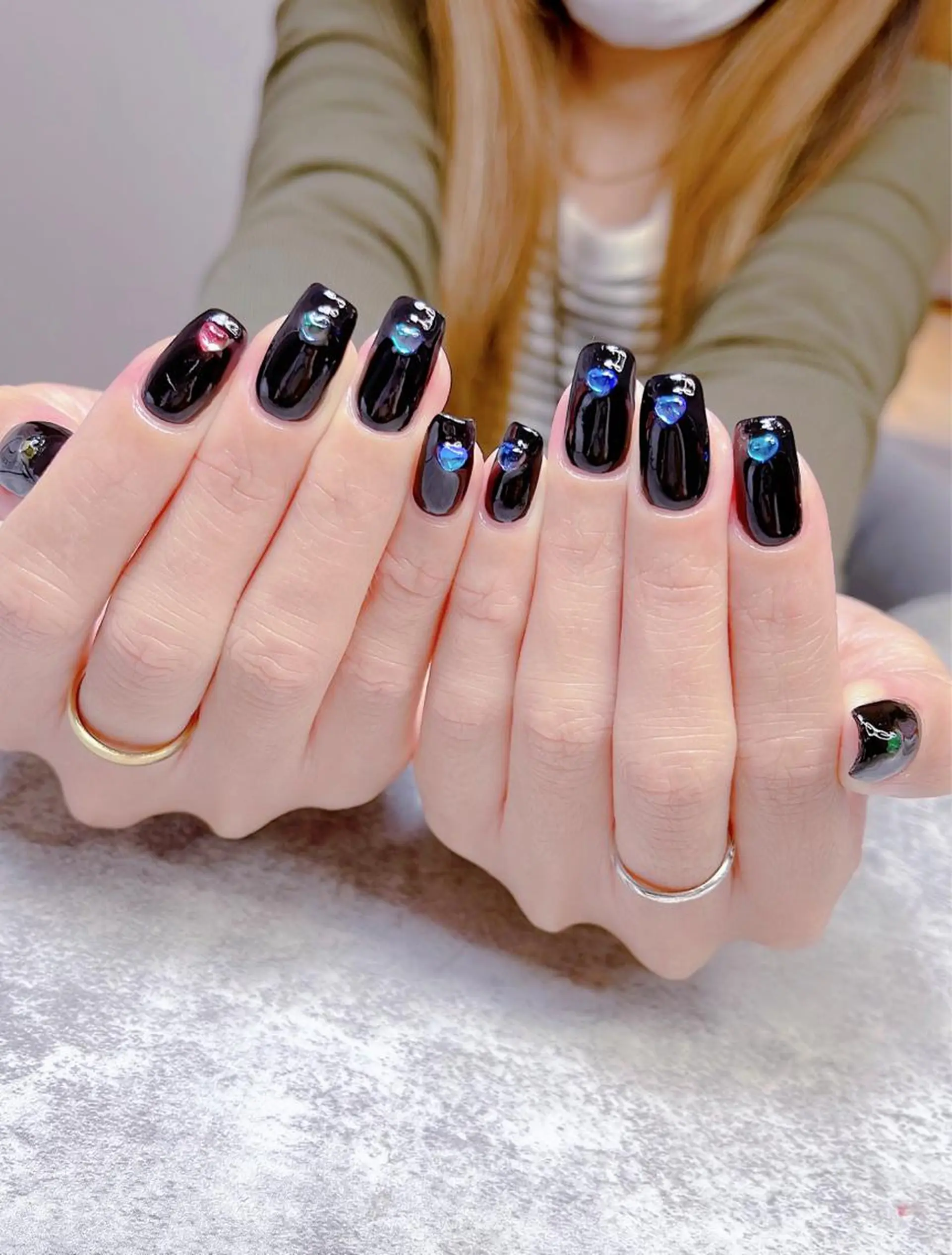 ミディアム 韓国風ヘア ハンドネイル めぐみのネイルサロン スタッフ練習のネイルデザイン