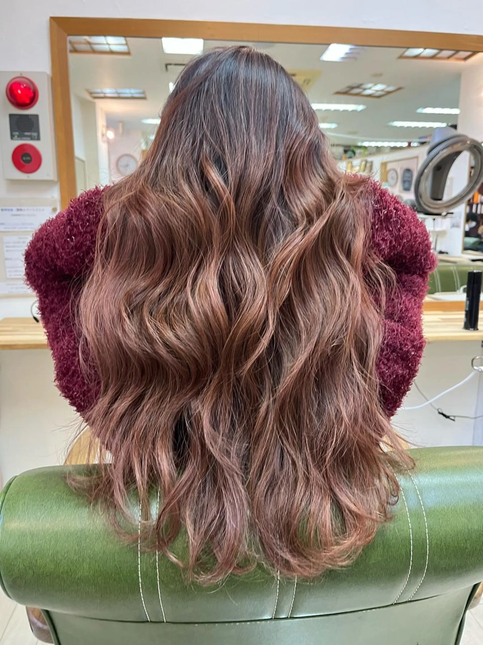 ロング ピンクブラウン レイヤーカット 岩下 葉平(店長)のヘアスタイル