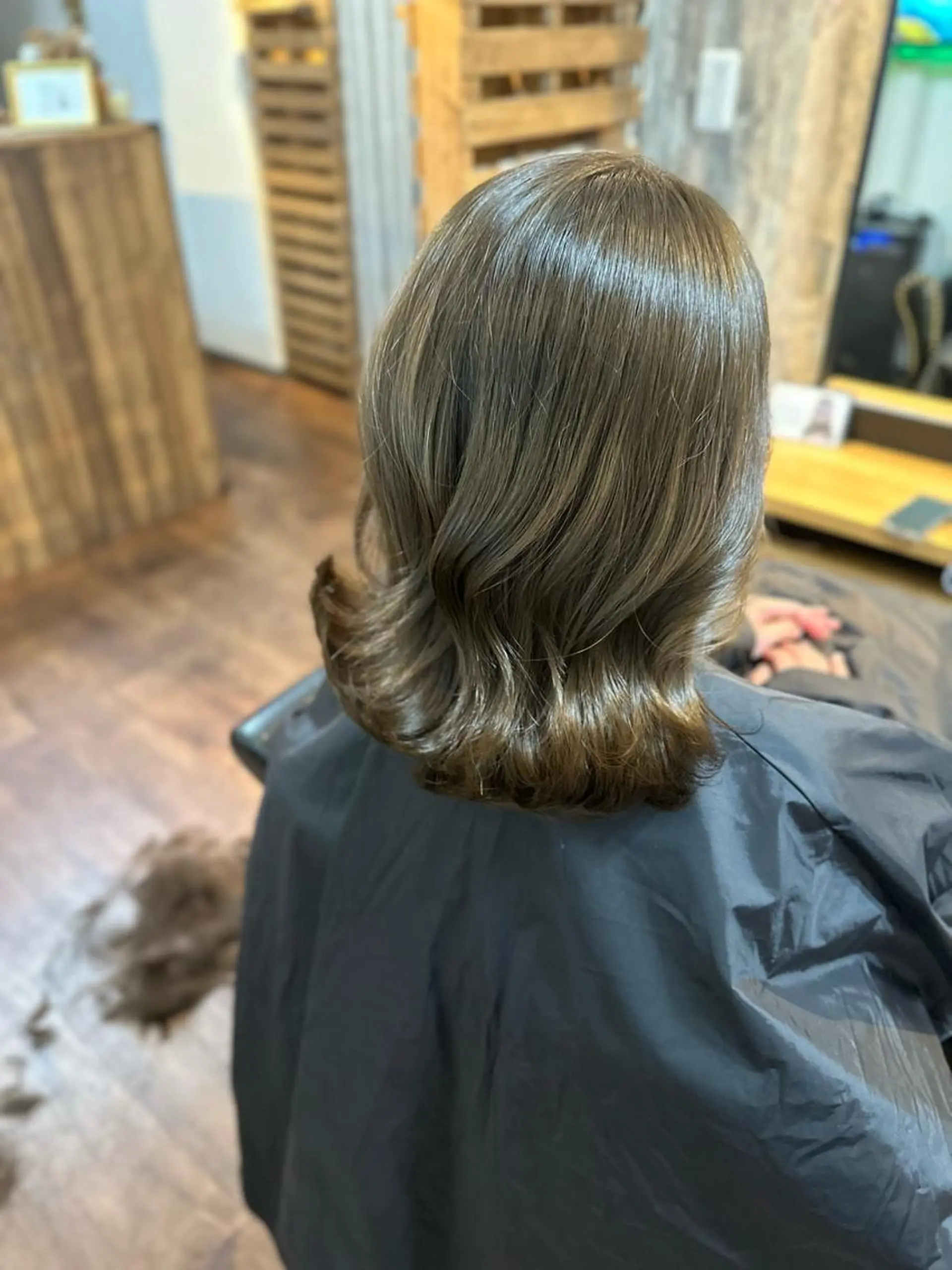 セミロング カラー グレージュ カット ヘアカラー トリートメント Luzir⭐︎ GEN⭐︎のヘアスタイル