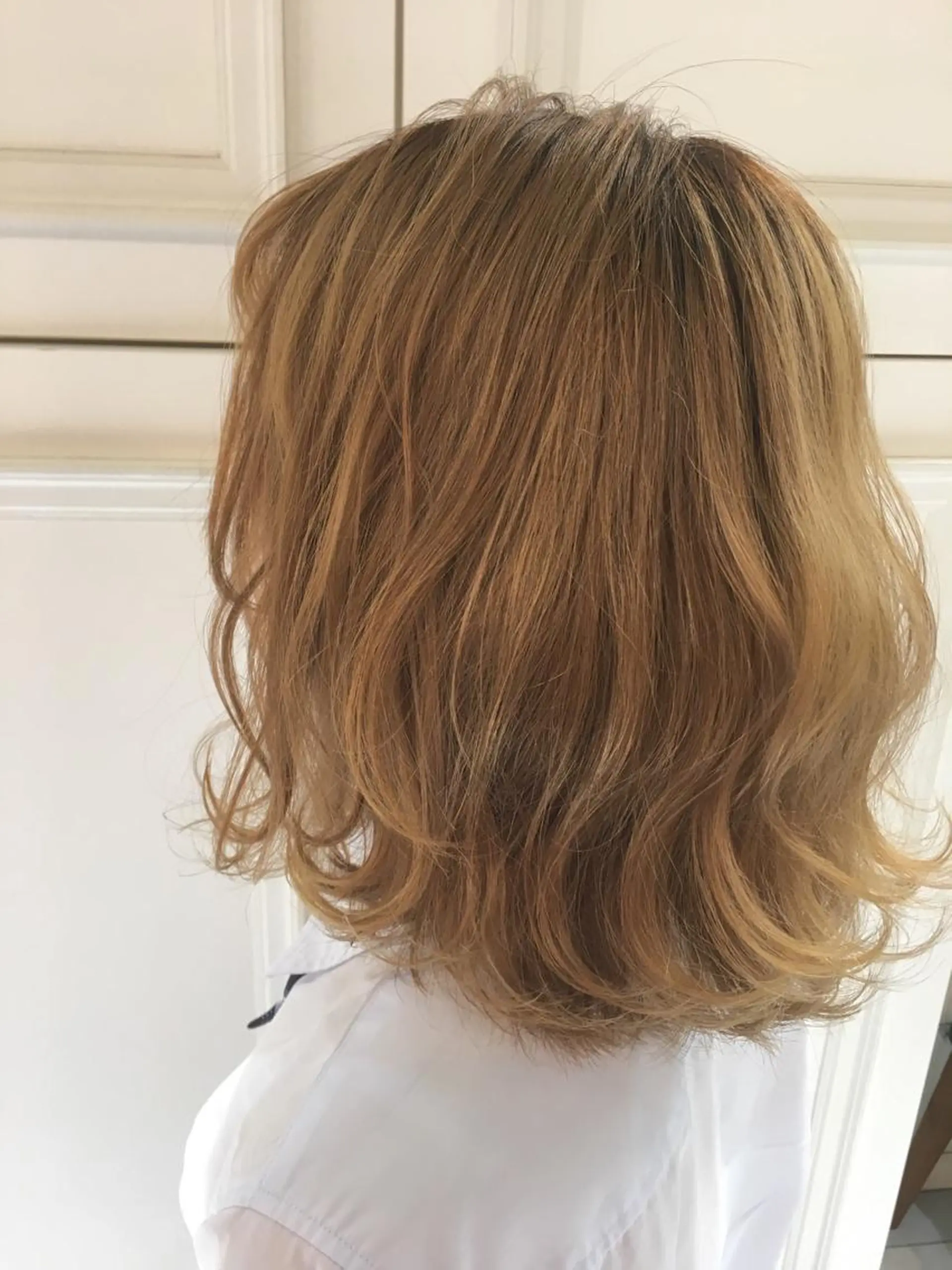 ミディアム カラー パーマ 切りっぱなしボブ ボブ fukuyasu rikaのネイルデザイン