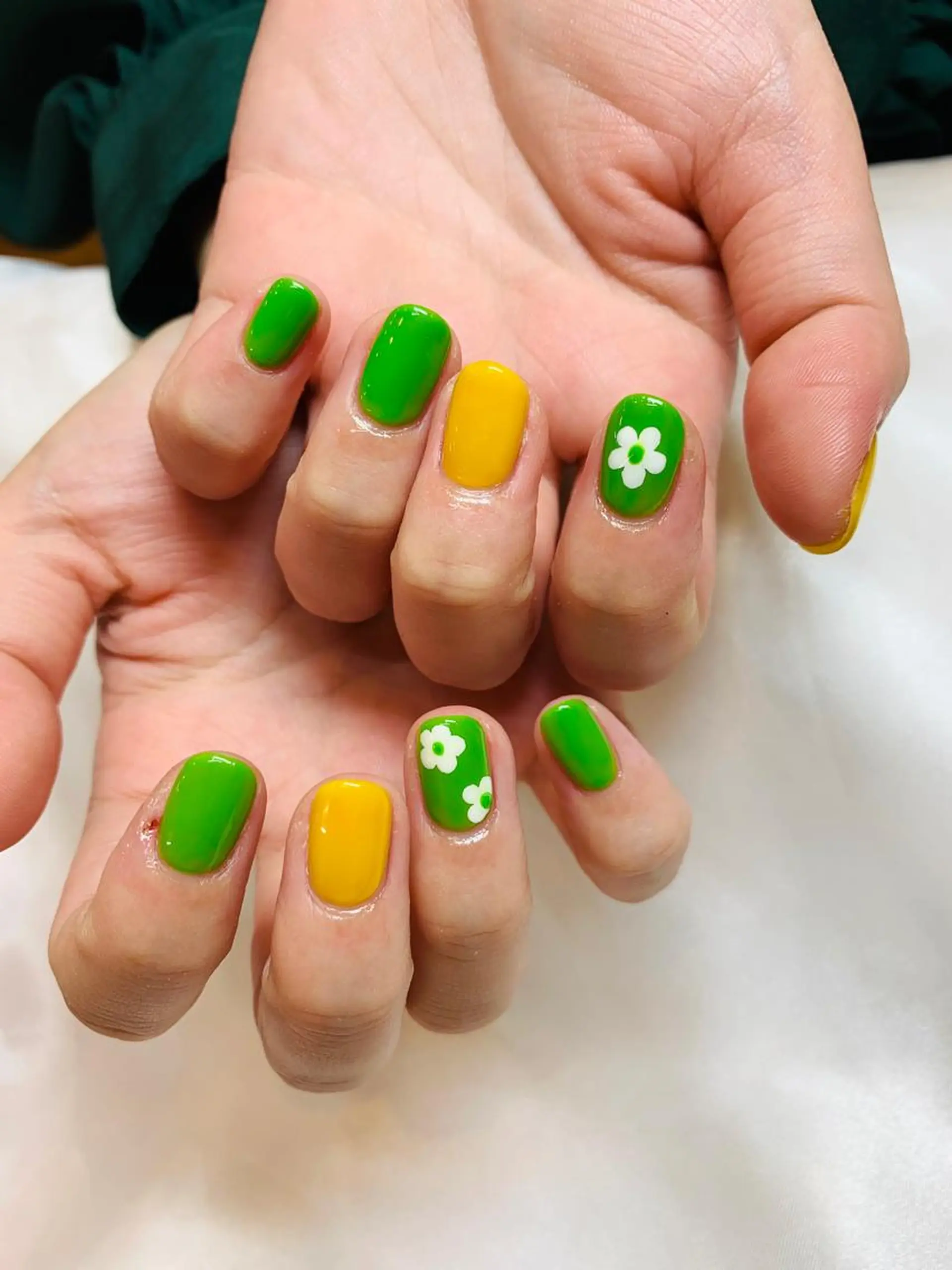 ネイル Ui_Amor (パラジェル)のネイルデザイン