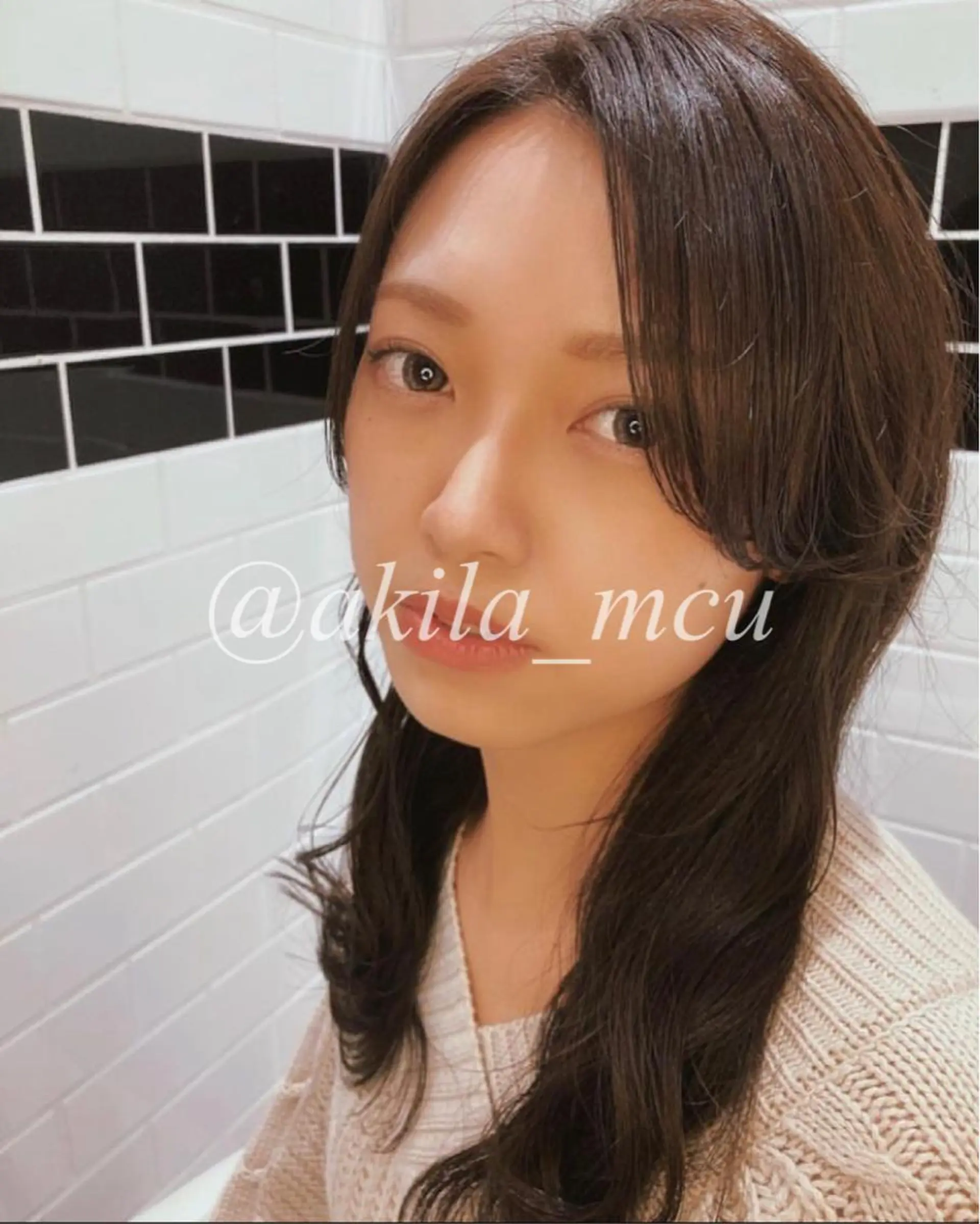 ロング カラー ヘアアレンジ グレージュ くびれヘア エグチ アキラのヘアスタイル