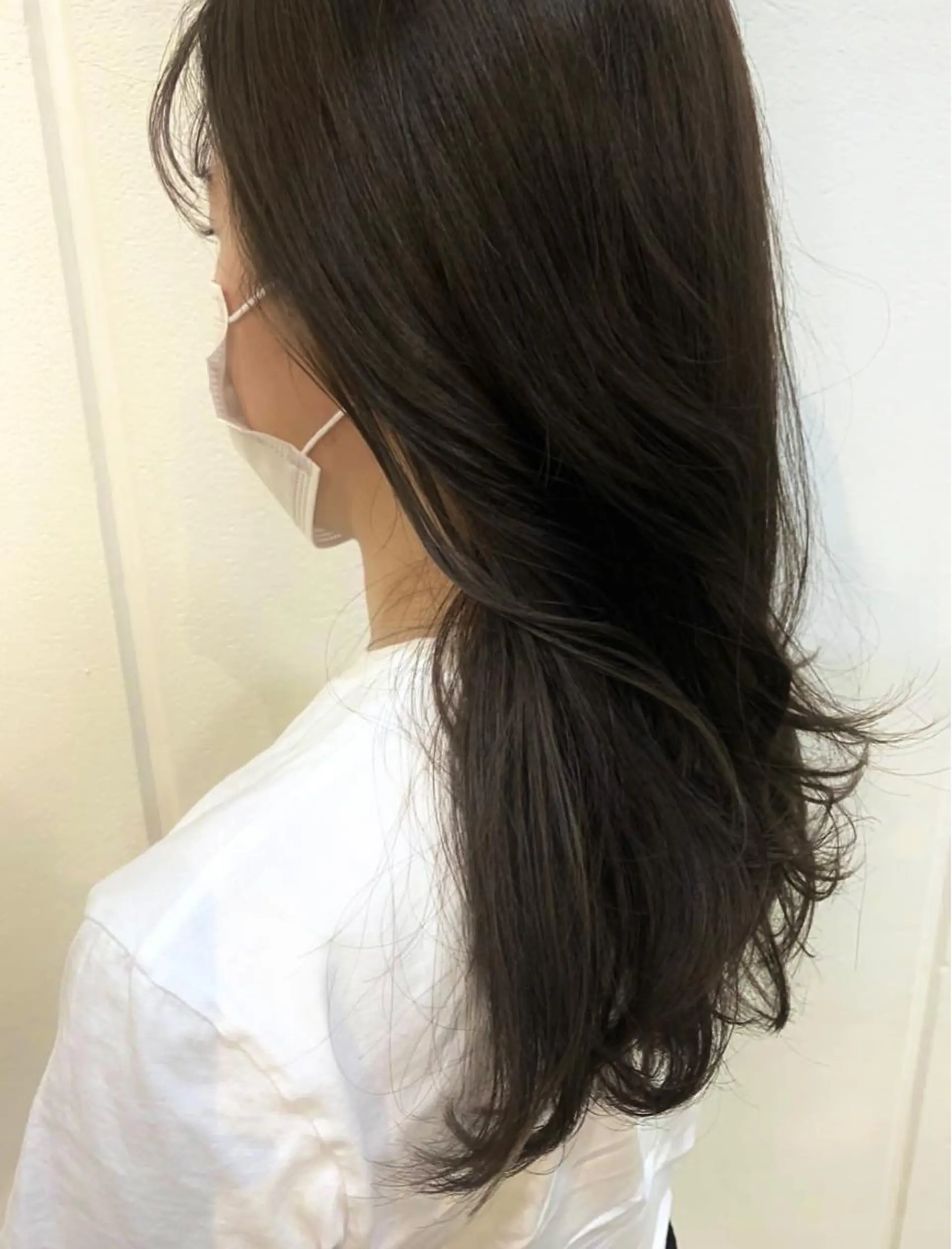 セミロング カラー 髪質改善 カット ヘアカラー 縮毛矯正 トリートメント 中津No.1髪質改善 店長✨透ける暗髪のヘアスタイル