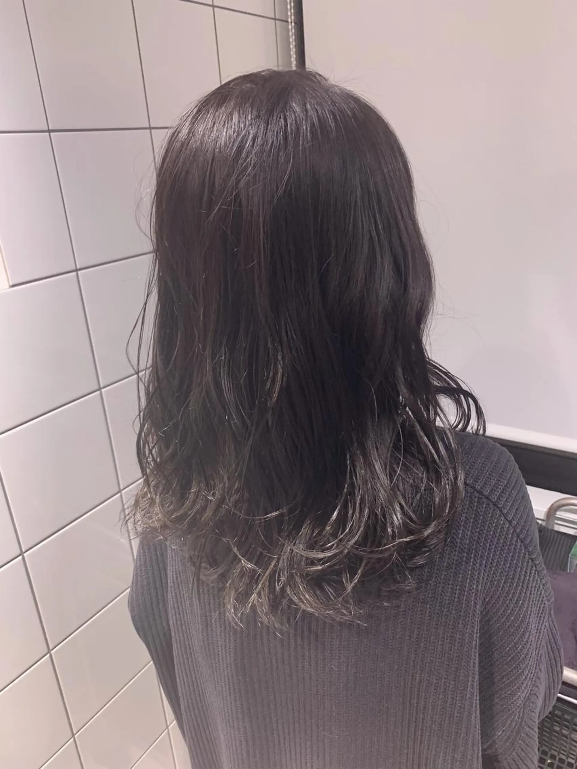 ロング カラー 赤み消し韓国ヘア レイヤー縮毛🤍渡邉のヘアスタイル