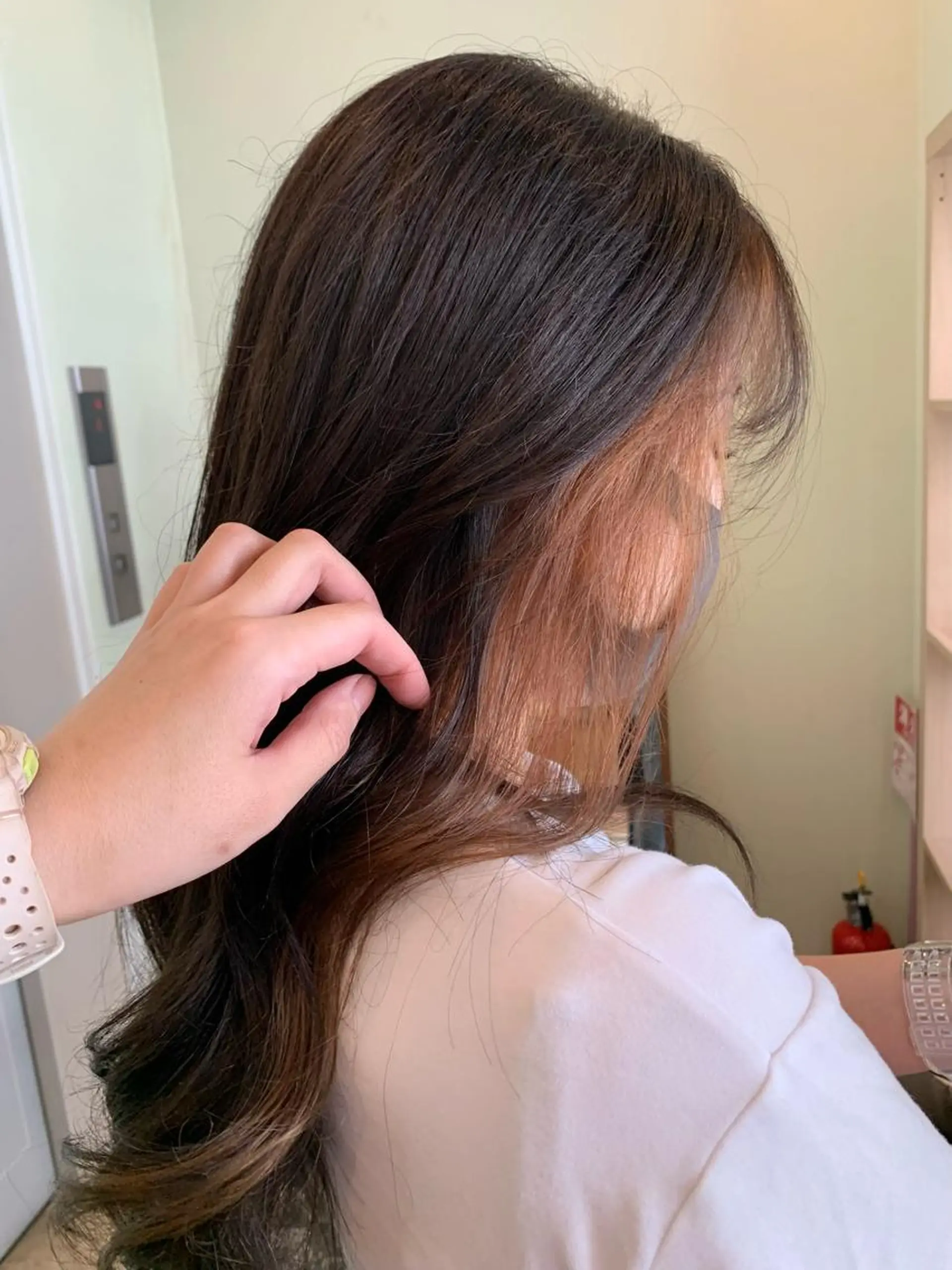 ロング カラー ミストバング ベージュカラー  フェイスフレーミング ヘアカラー トリートメント yuri🌼 NUMBER 天王寺のヘアスタイル