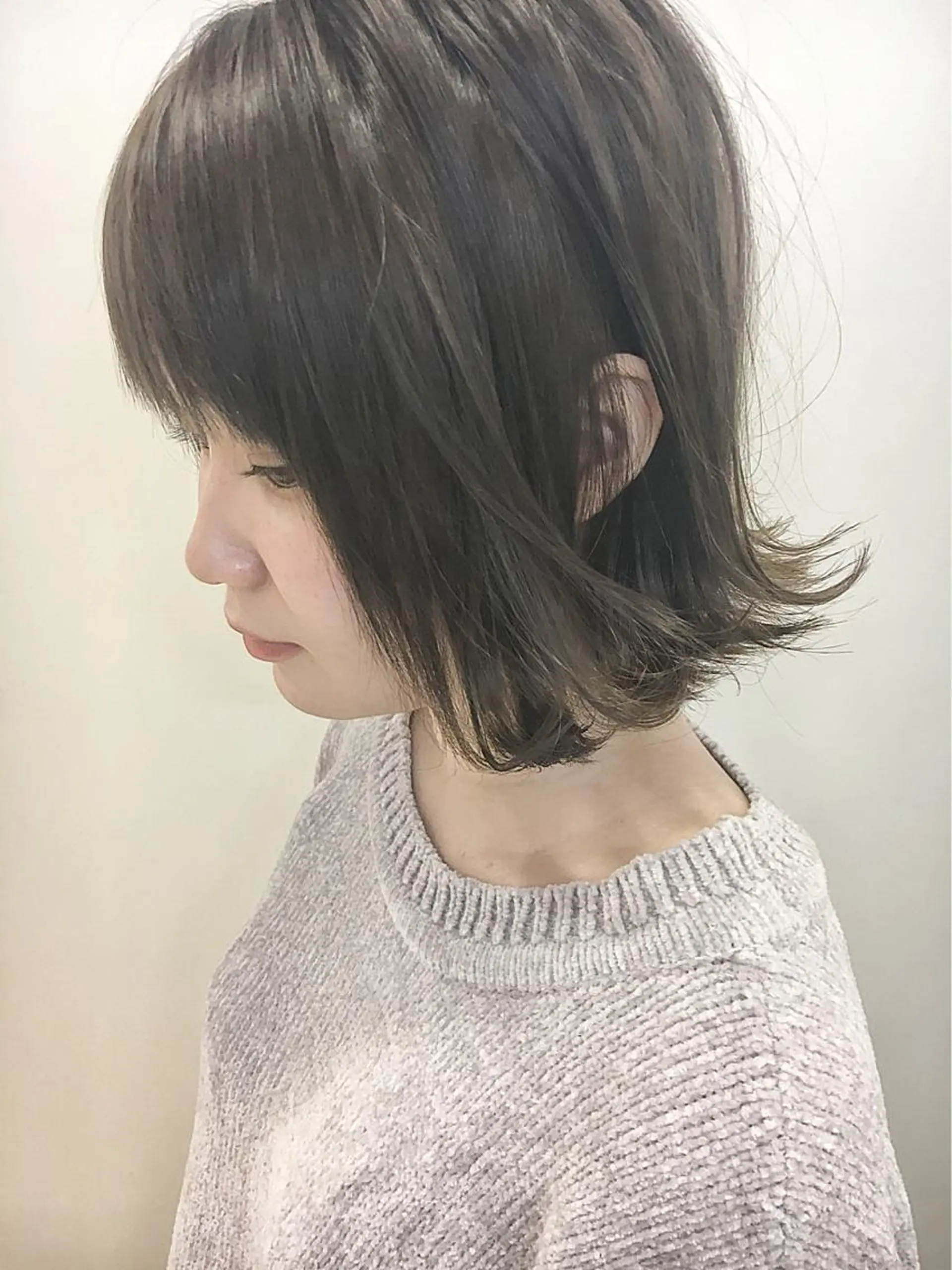 ショート カラー グレージュ 外ハネヘア ヘアカラー 永井 大希のヘアスタイル