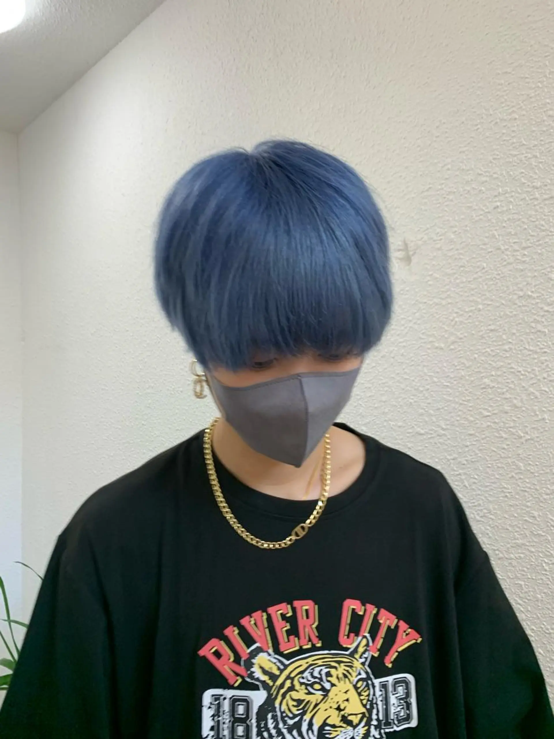 カラー 石谷蒼 メンズパーマ特化のヘアスタイル