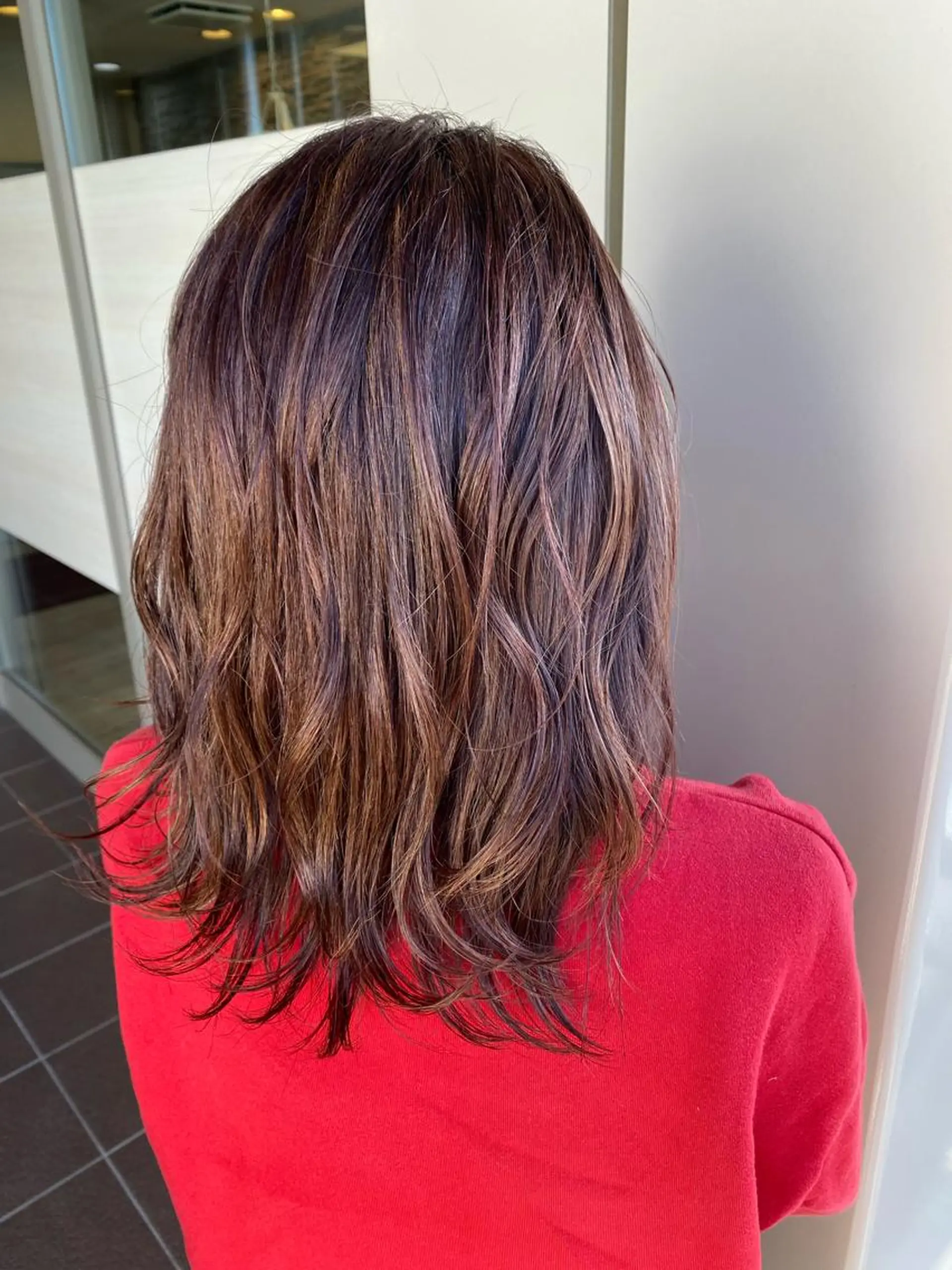 セミロング 山浦 貴恵のヘアスタイル