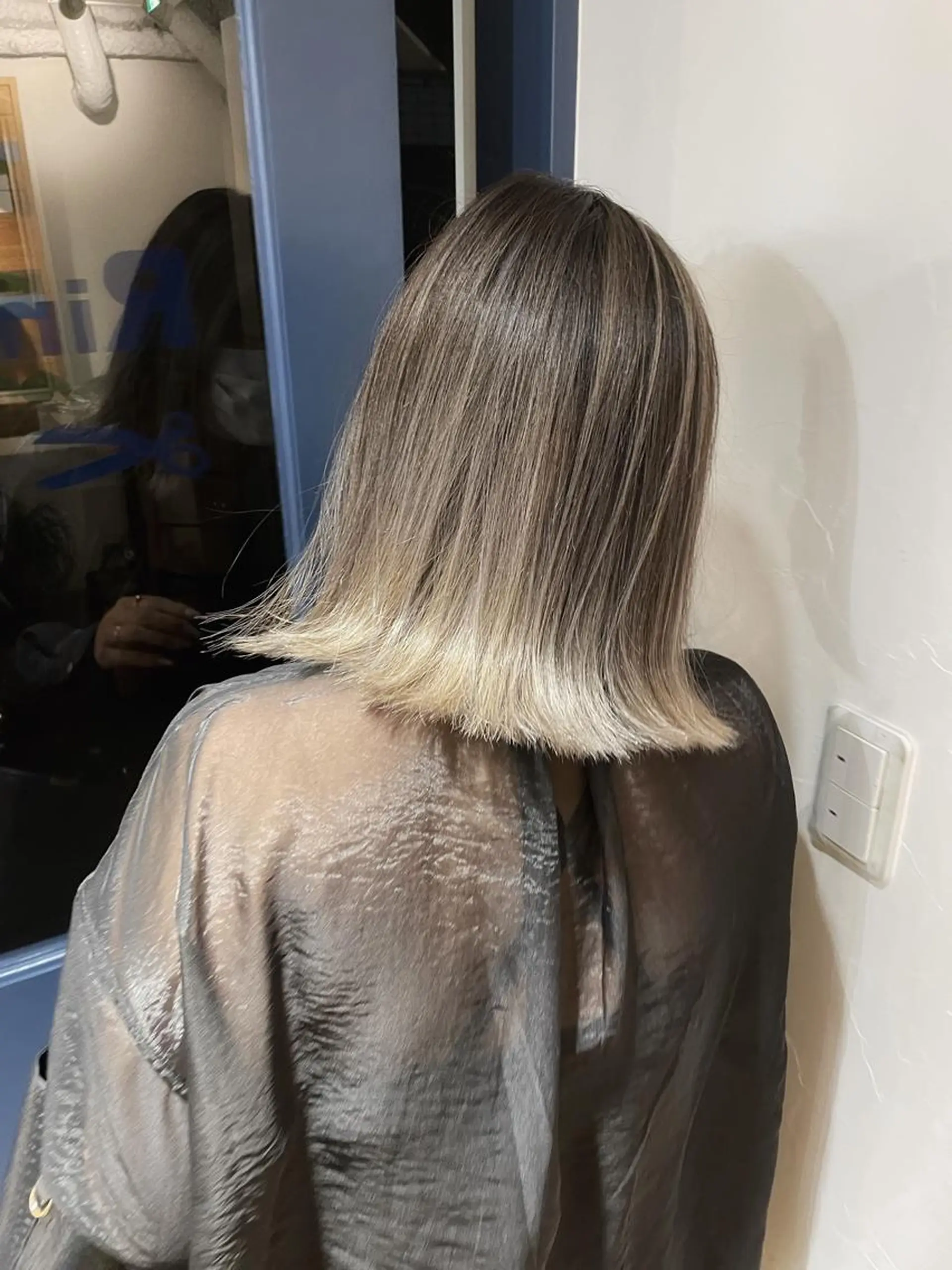 ミディアム カラー かわさき ともやのヘアスタイル