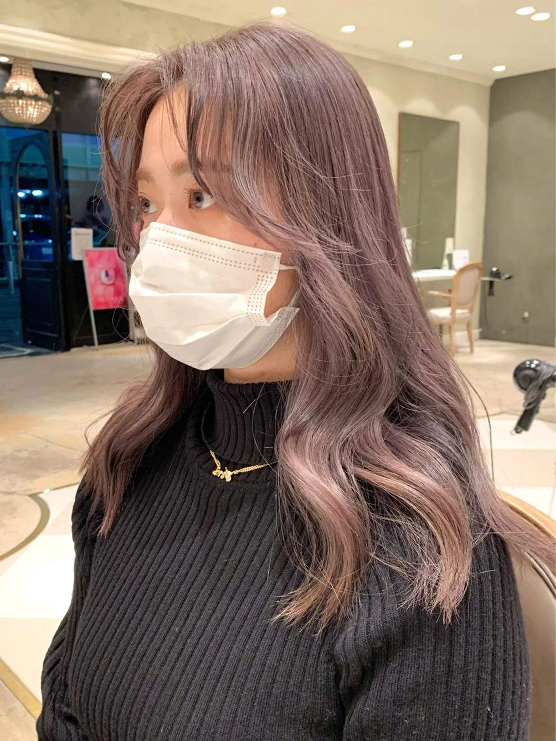 ロング カラー ヘアカラー SAKINO. ベージュカラーのヘアスタイル
