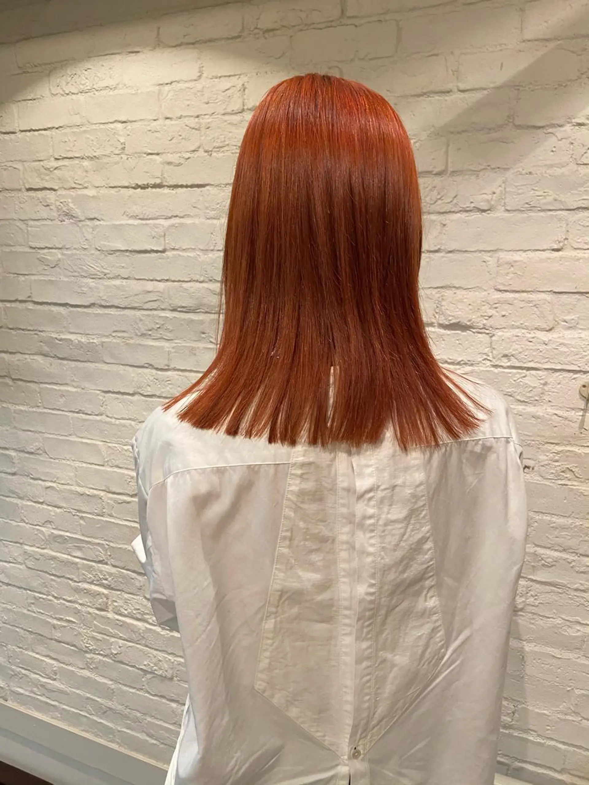 ミディアム カラー ブリーチ オレンジ カット ヘアカラー トリートメント 吉川 愛美李のヘアスタイル