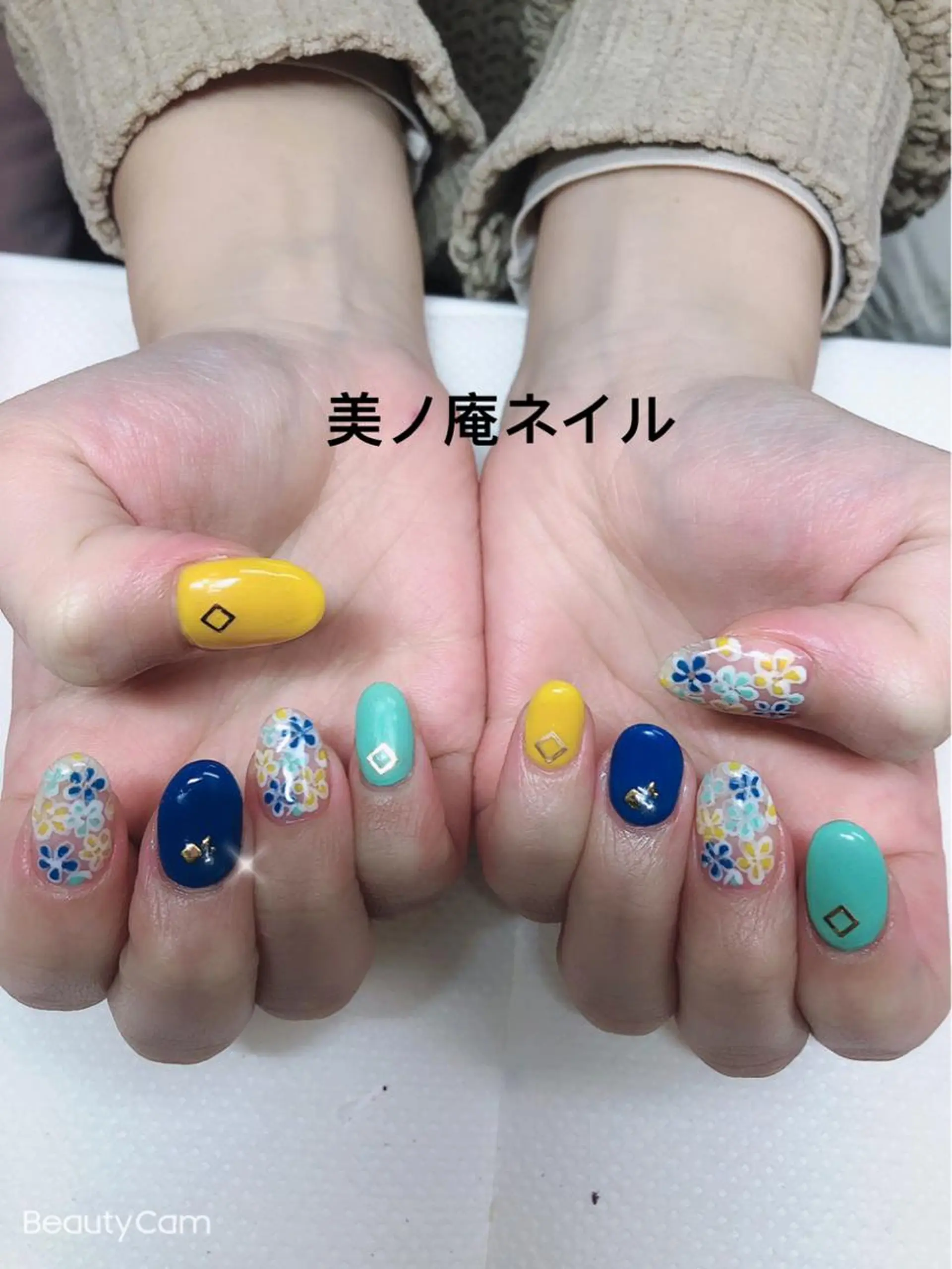 ネイル ハンドネイル ハンドケア 美ノ庵ネイルサロン メトロポリタン前店のネイルデザイン