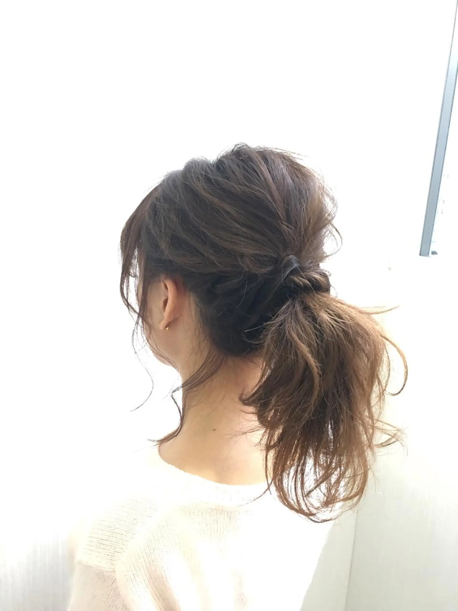 セミロング カラー ヘアアレンジ 鍵山 千秋のヘアスタイル