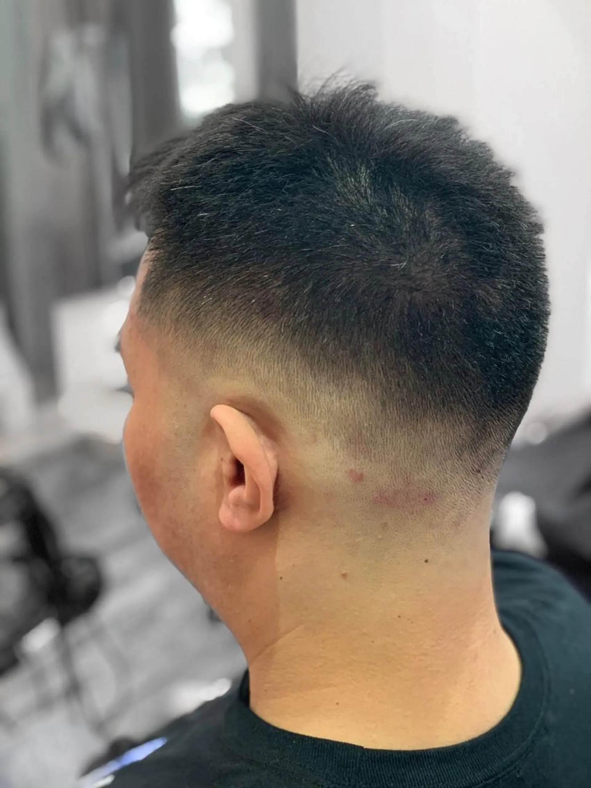 ショート メンズ フェードカット スキンフェード TOP by threenine所属・🔥メンズ特化🔥 谷口力哉のヘアスタイル