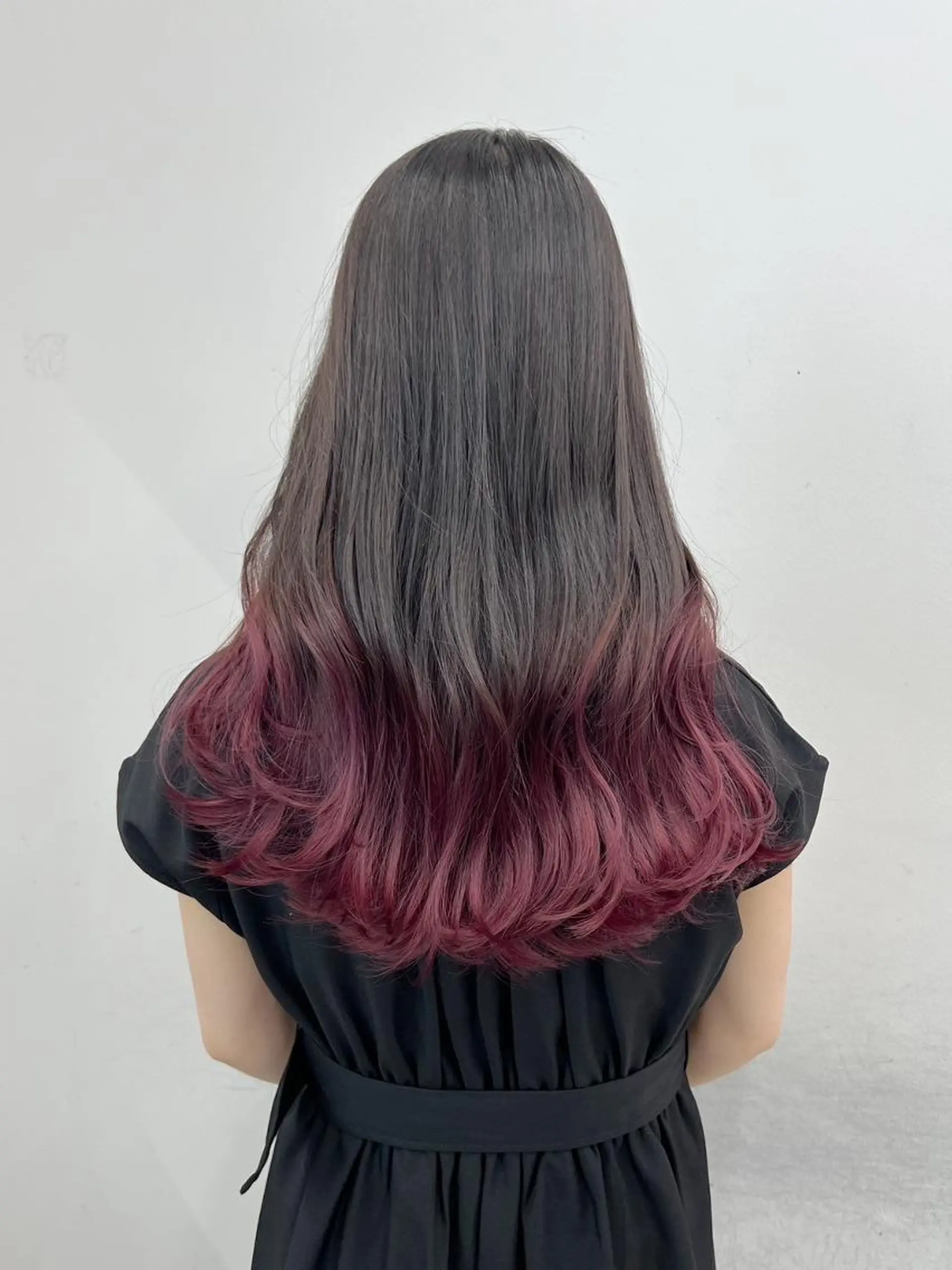 ロング カラー アディクシーカラー アッシュ ブルーカラー ダークアッシュ グレージュ 【公式】amble luxe池袋東口🩷のヘアスタイル