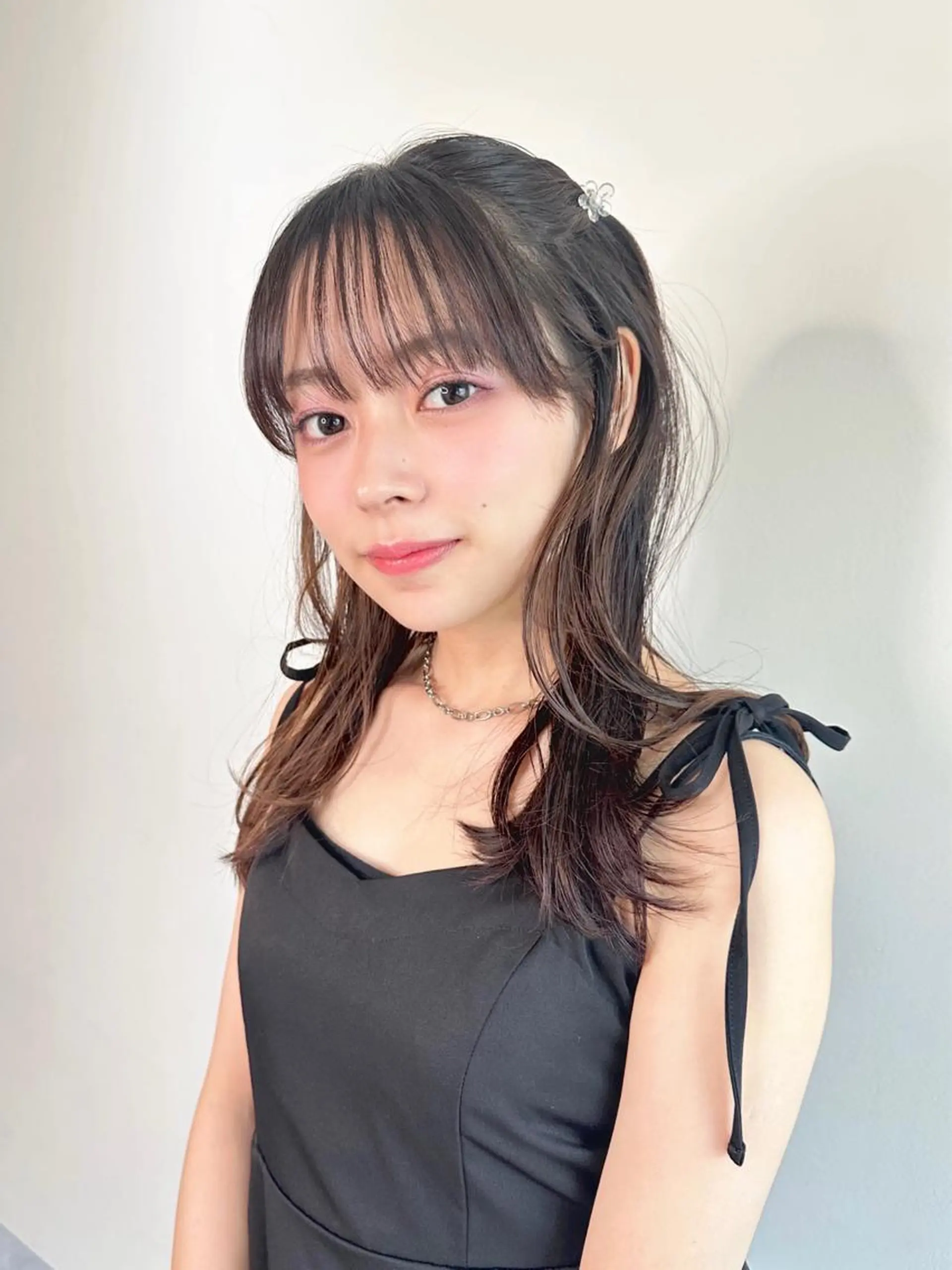 ミディアム カラー 透明感カラー グレージュ カット ヘアカラー トリートメント 韓国ヘア🇰🇷🎀 YURIAのヘアスタイル