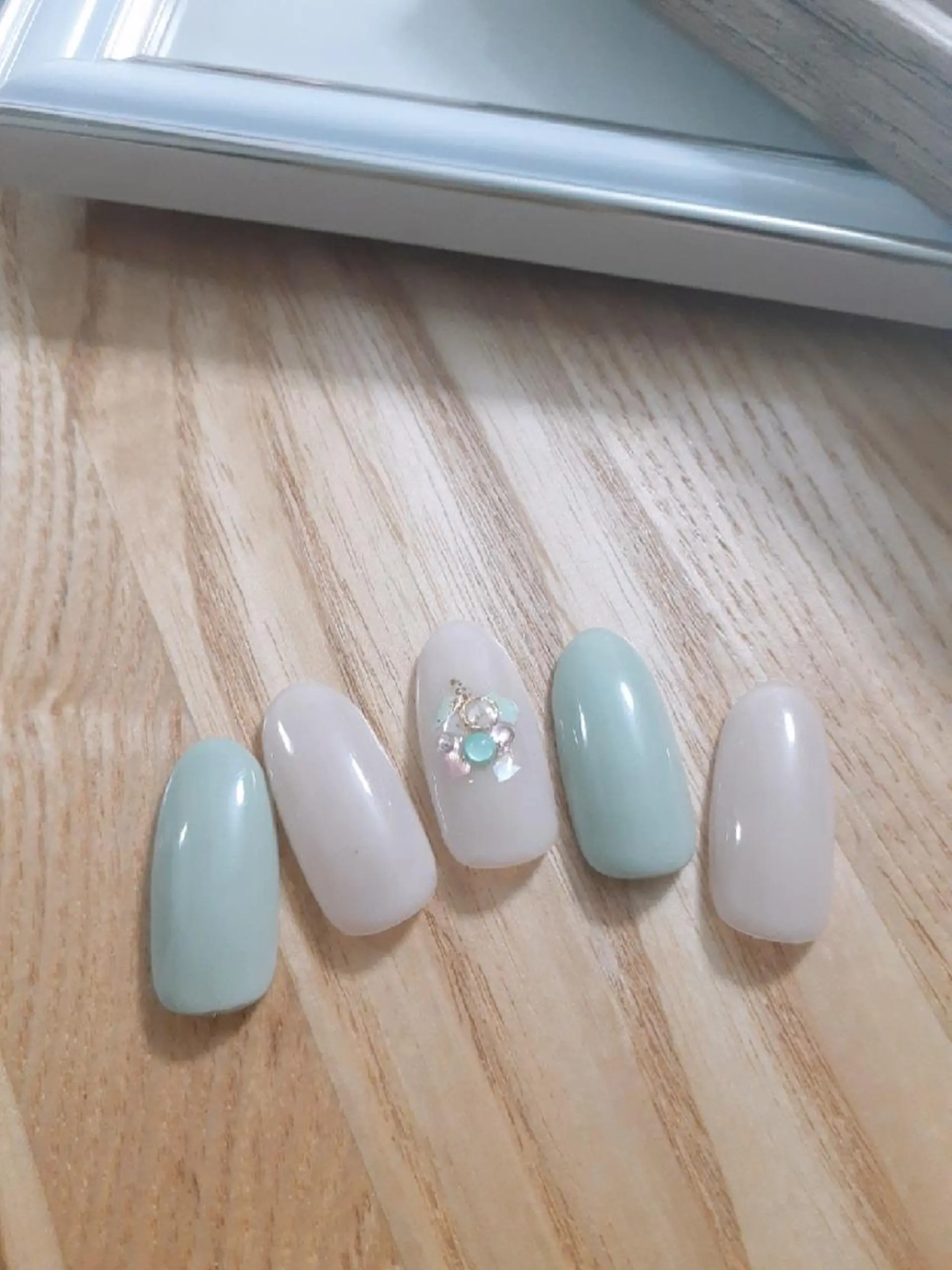 ネイル 鈴木 憂維のネイルデザイン