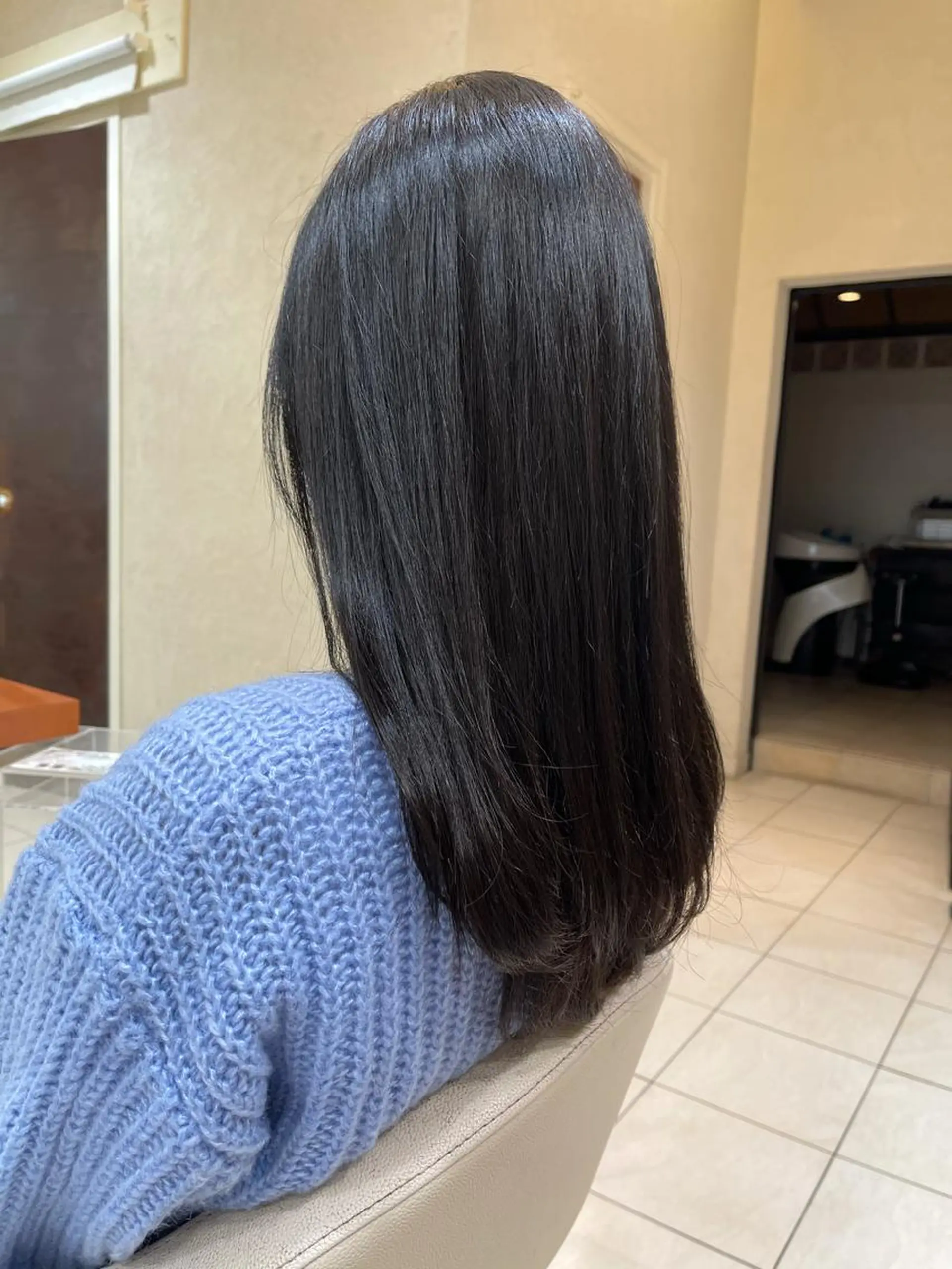 ロング カラー 黒髪 ブルーカラー ブルーブラック カネヒラ リョウスケのヘアスタイル