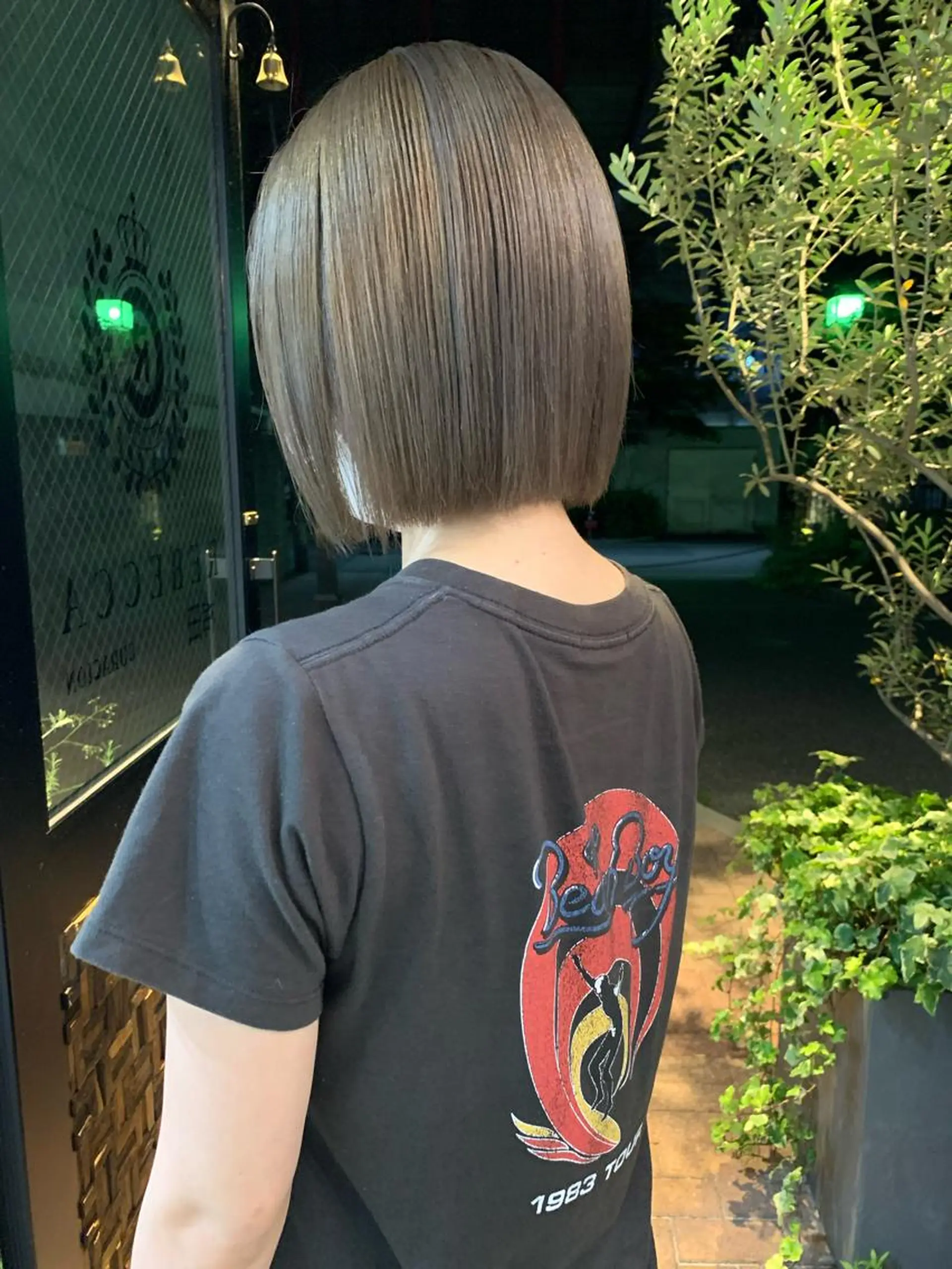 ショート カラー グレージュ ミルクティーグレージュ カット ヘアカラー トリートメント レイヤー/顔周り /AKARIのヘアスタイル